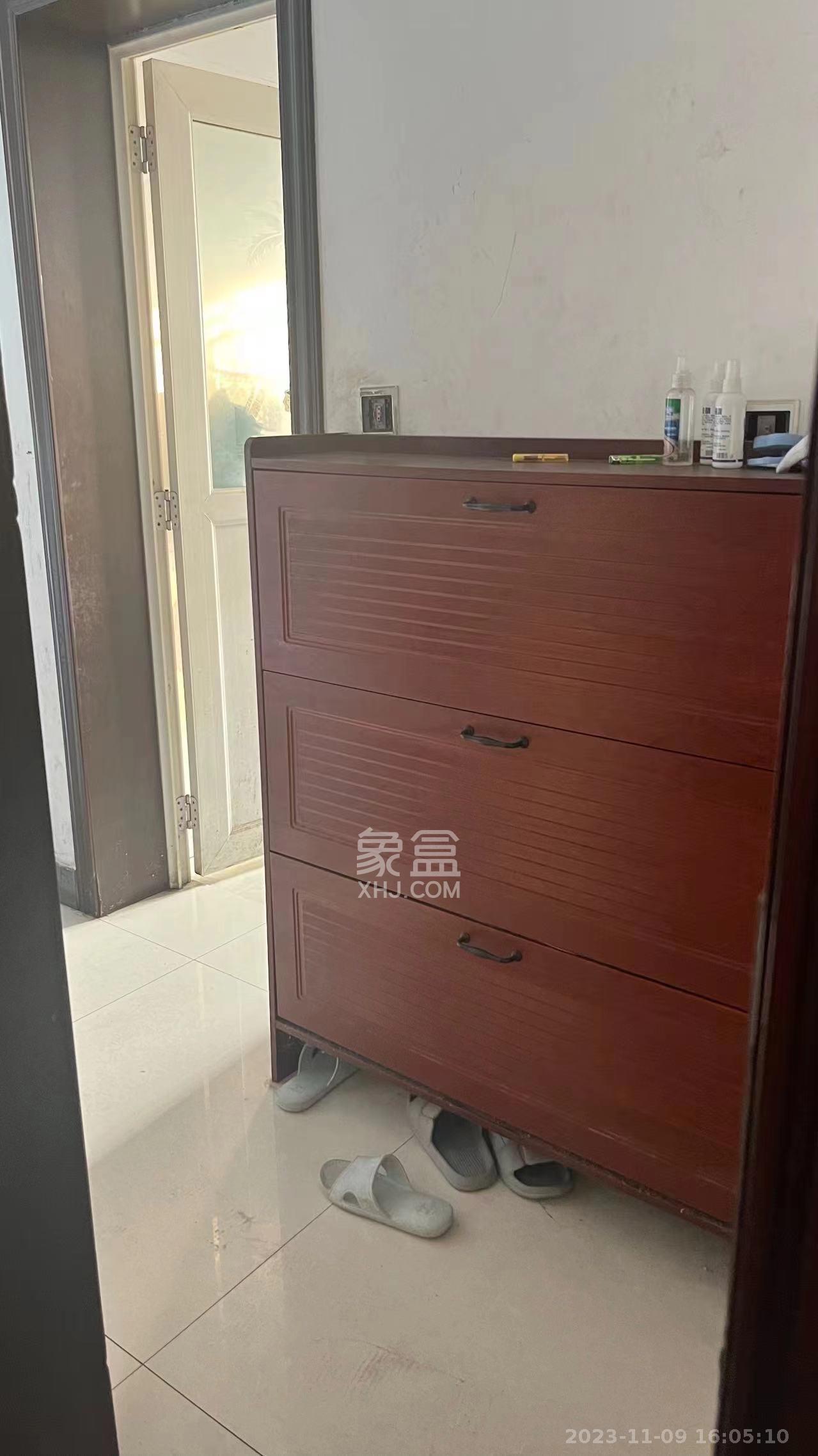 星沙六区  3室2厅1卫   1300.00元/月室内图