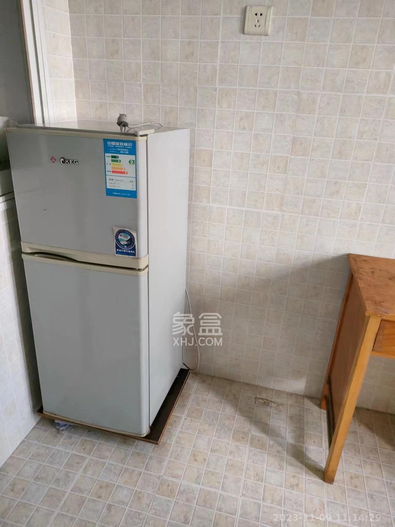 金色比华利  3室2厅1卫   1500.00元/月室内图