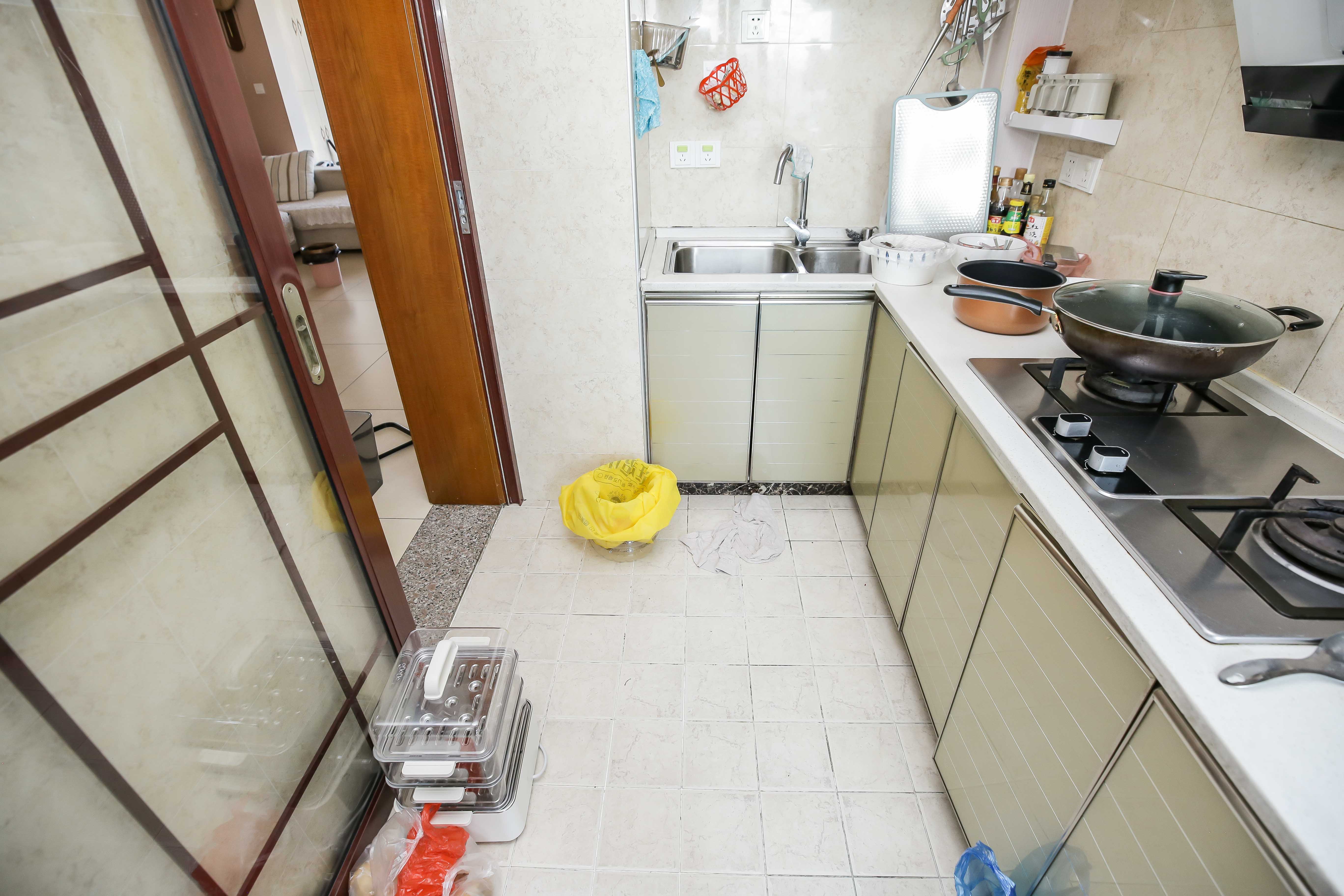 卓越蔚蓝海岸三期  3室2厅1卫   97.00万厨房