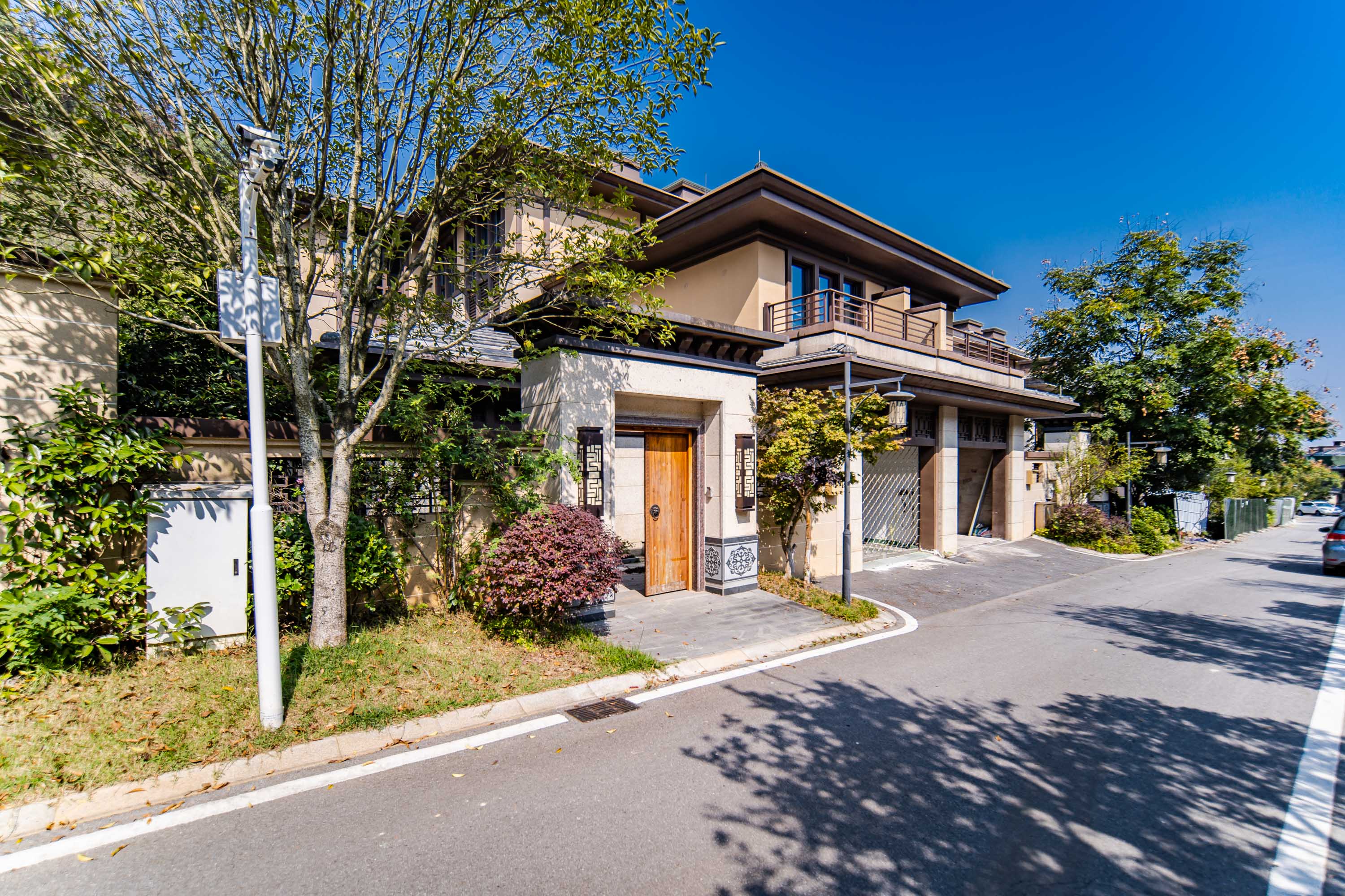 致地龙煕台  6室2厅6卫   1380.00万其他