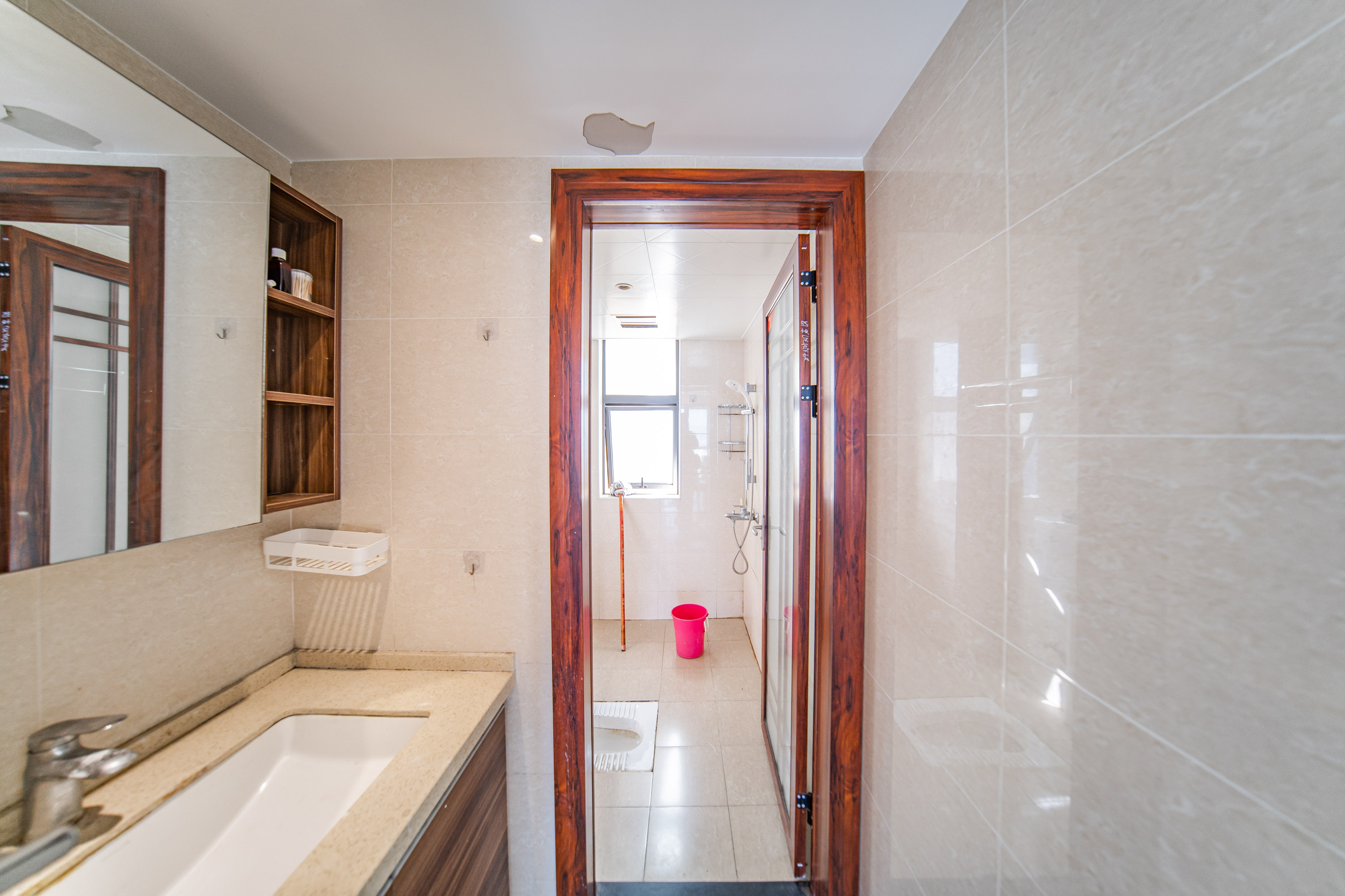 兰亭湾畔  3室2厅1卫    115.0万卫生间