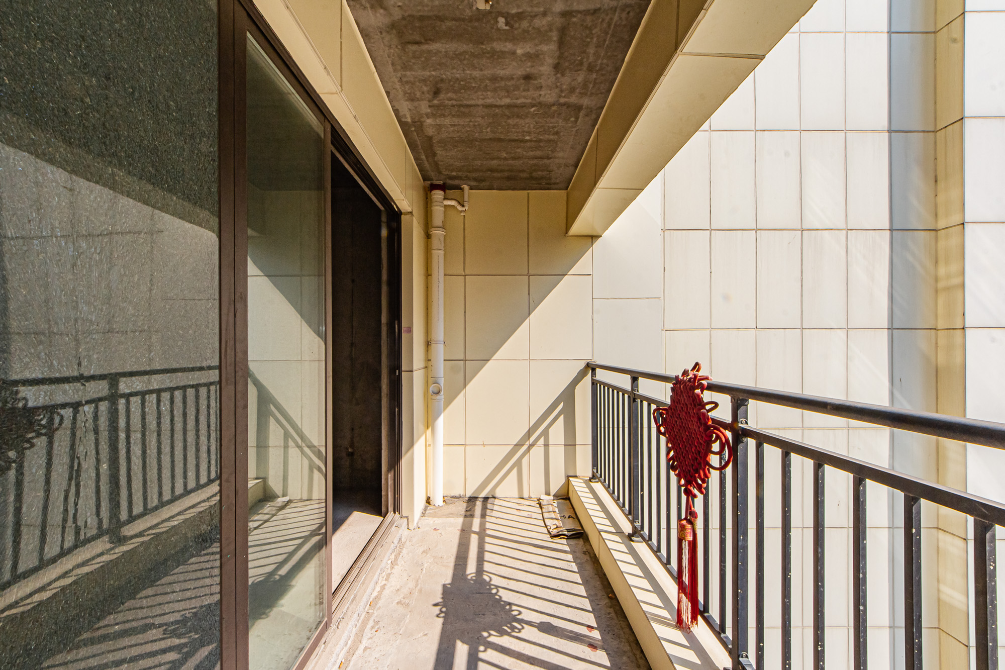 润和国际广场  4室2厅2卫    168.0万阳台