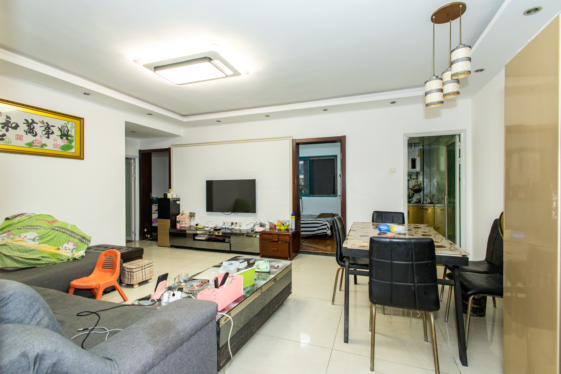 蝴蝶谷  3室2厅1卫    49.8万客厅