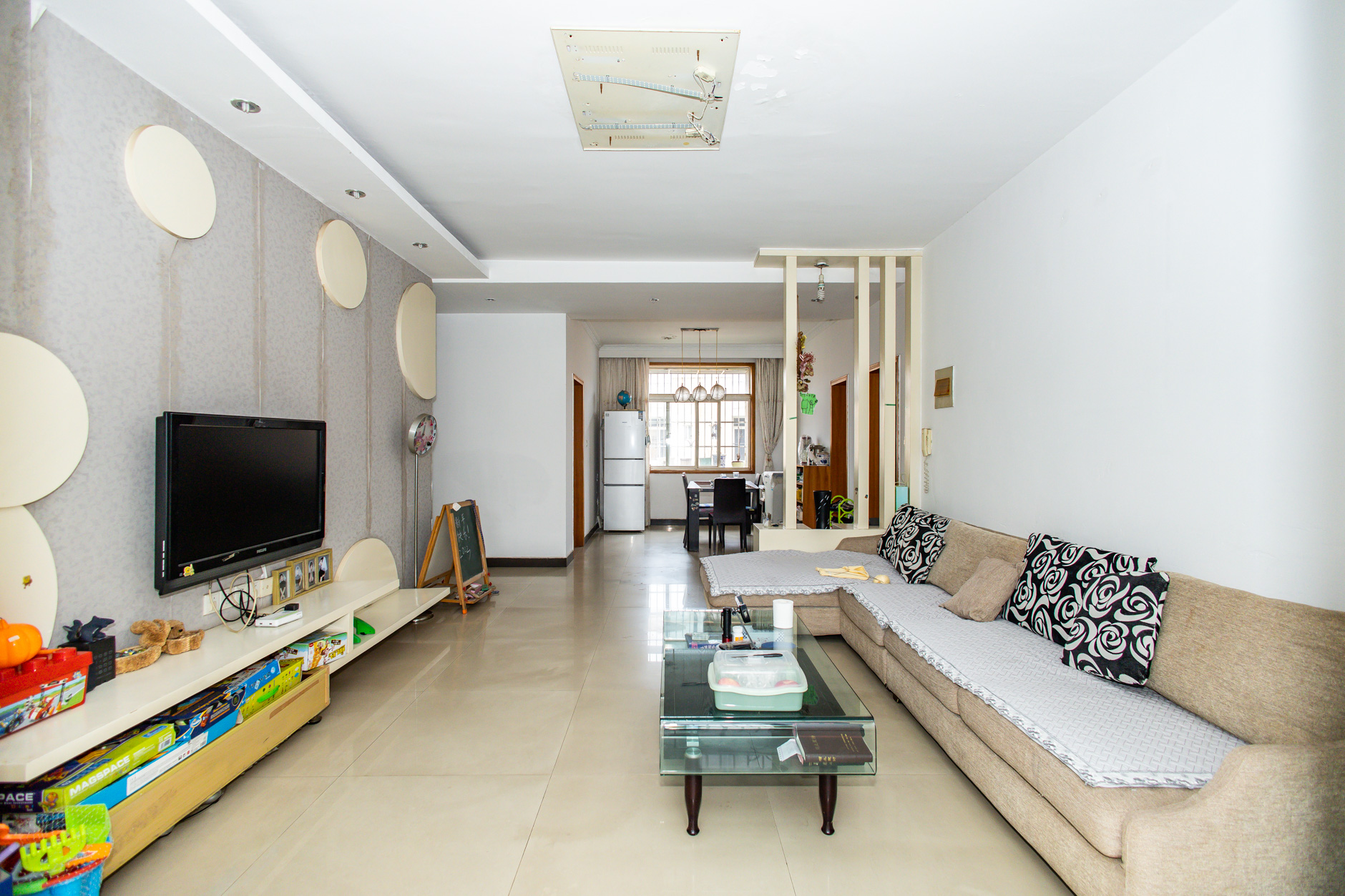 金岸教师公寓 3室2厅2卫 86.0万 金岸教师公寓 3室2厅2卫 86.0万客厅