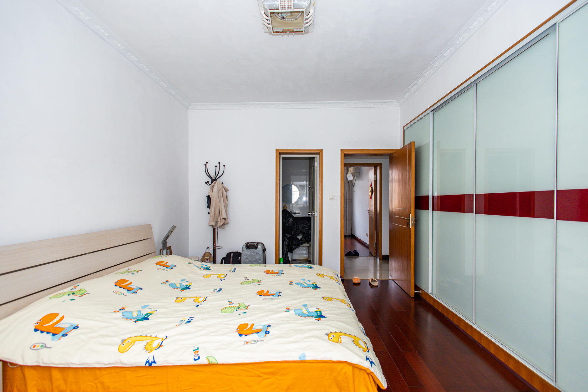 金岸教师公寓 3室2厅2卫 86.0万 金岸教师公寓 3室2厅2卫 86.0万卧室