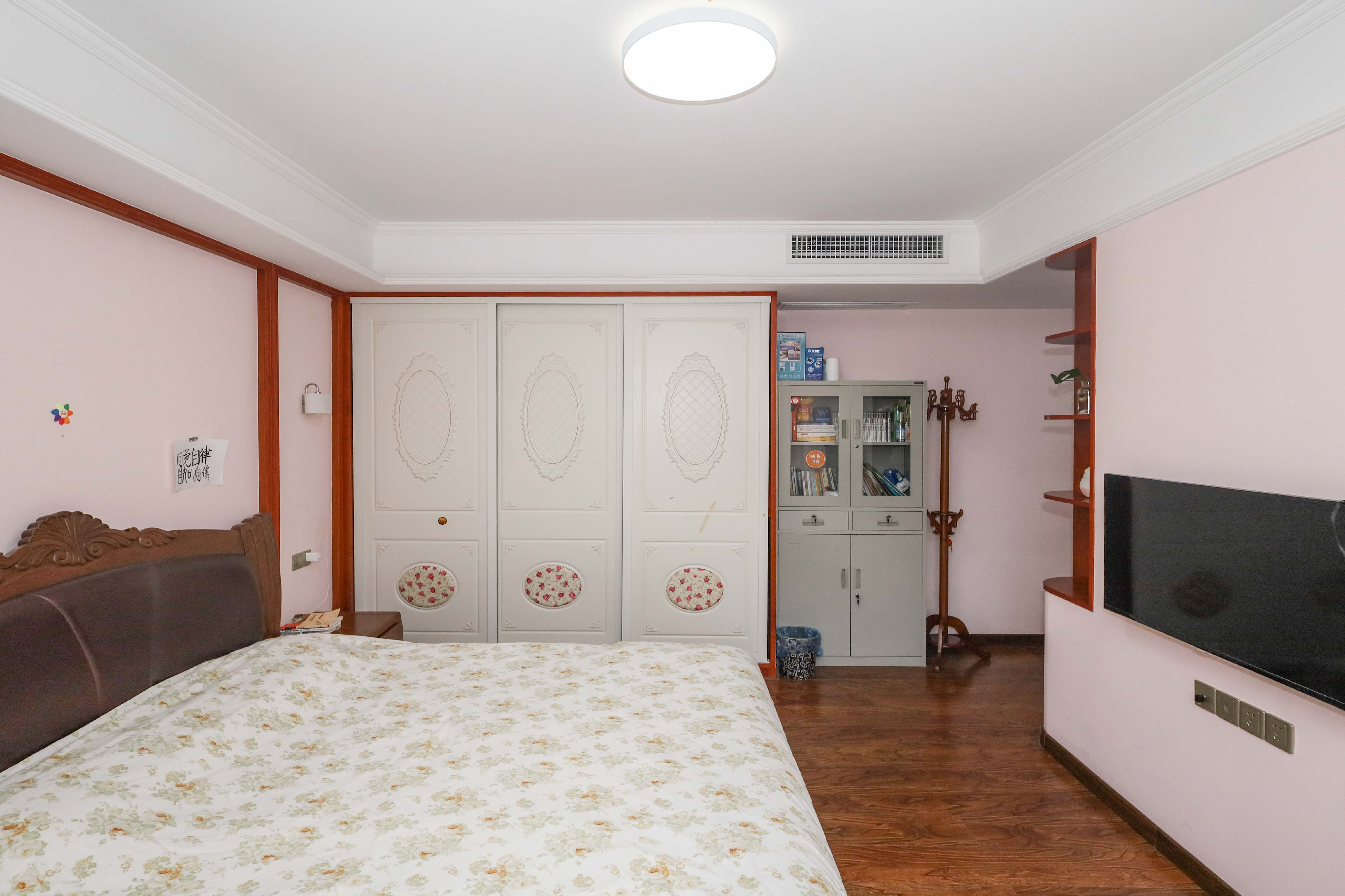 保利麓谷林语C区  4室2厅2卫    180.0万 保利麓谷林语C区  4室2厅2卫    180.0万卧室