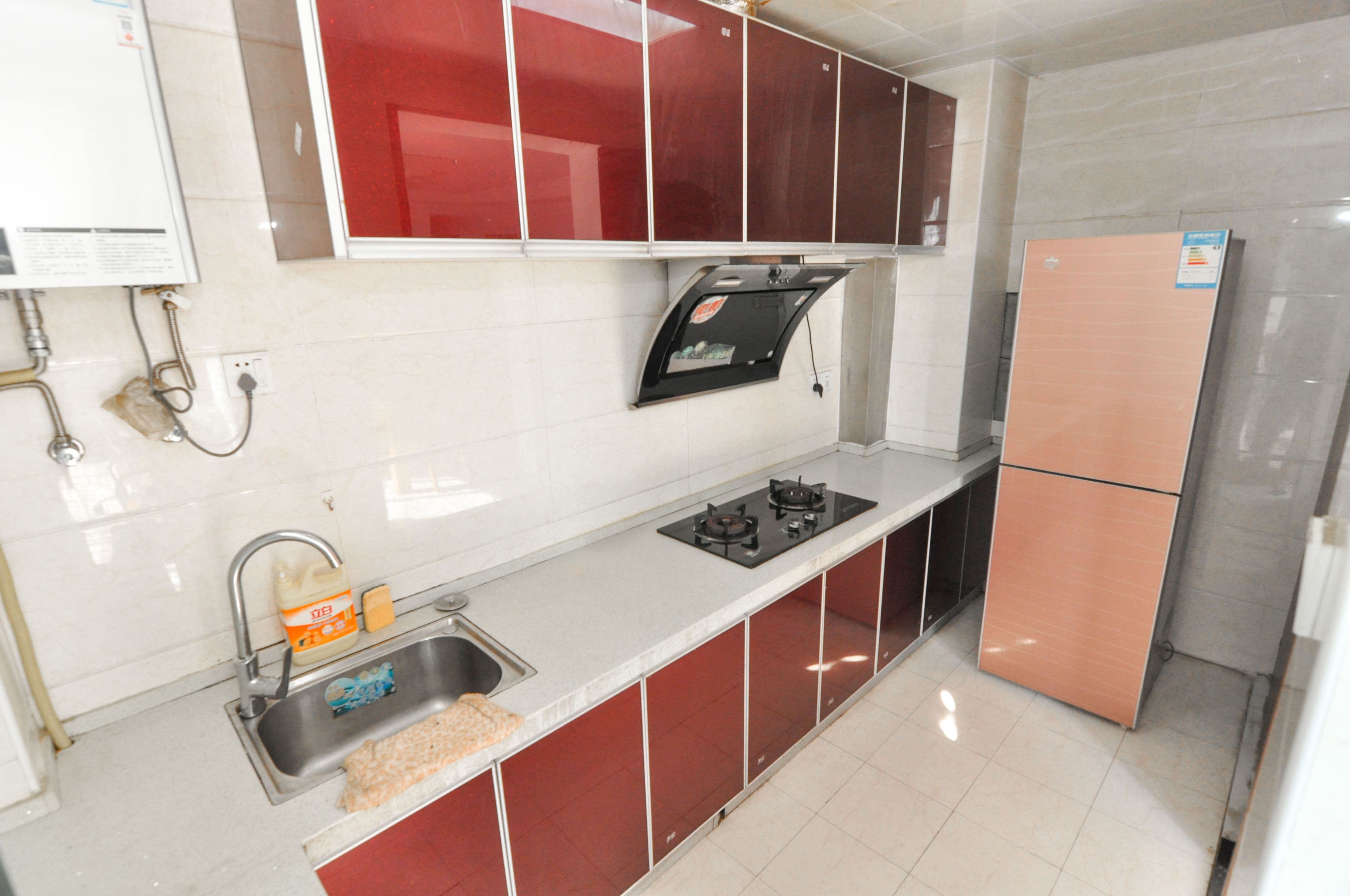 凯特梅溪紫郡  4室2厅2卫    85.0万 凯特梅溪紫郡  4室2厅2卫    85.0万厨房