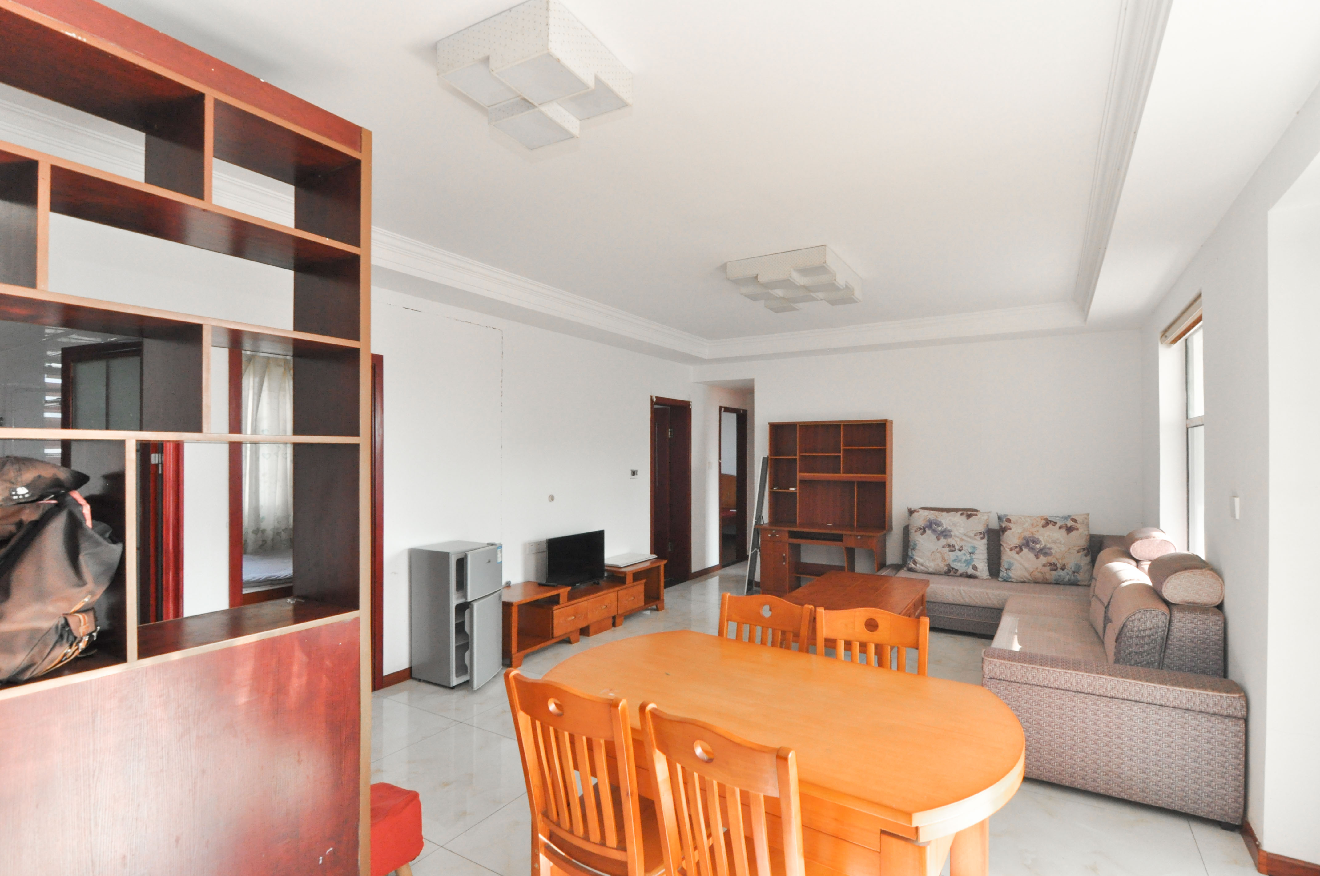 凯特梅溪紫郡  4室2厅2卫    85.0万 凯特梅溪紫郡  4室2厅2卫    85.0万客厅