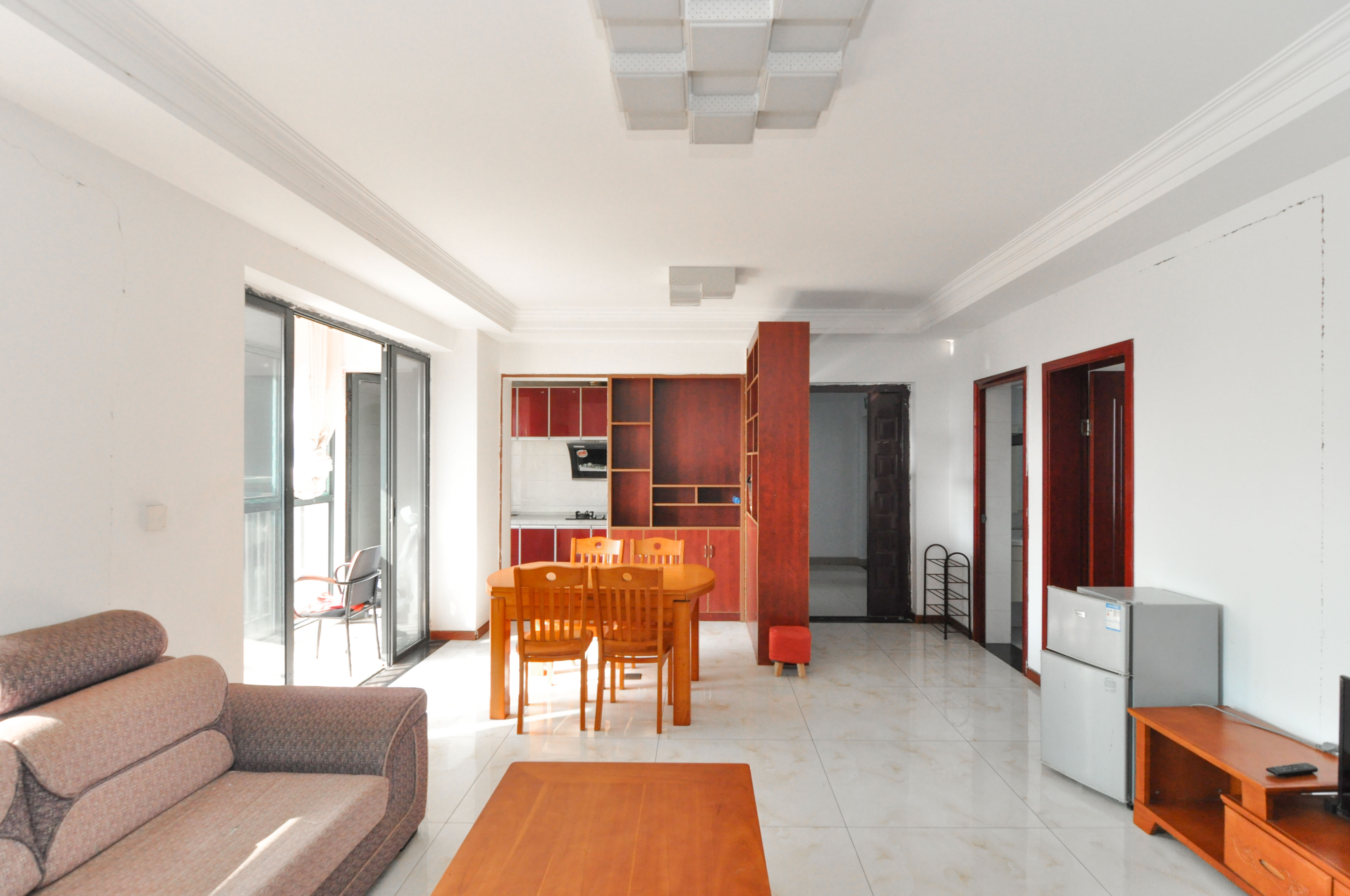 凯特梅溪紫郡  4室2厅2卫    85.0万 凯特梅溪紫郡  4室2厅2卫    85.0万客厅