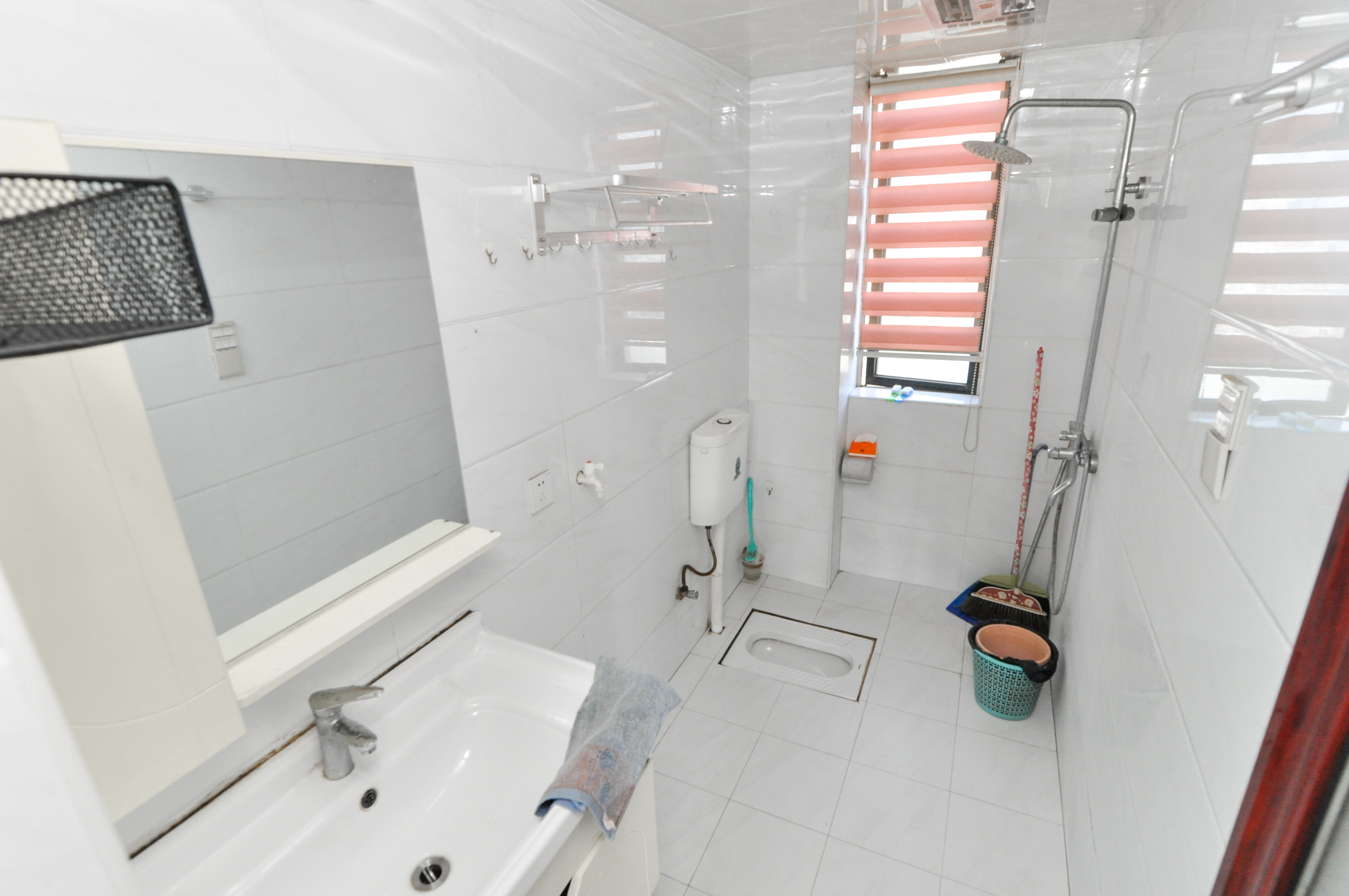 凯特梅溪紫郡  4室2厅2卫    85.0万 凯特梅溪紫郡  4室2厅2卫    85.0万卫生间