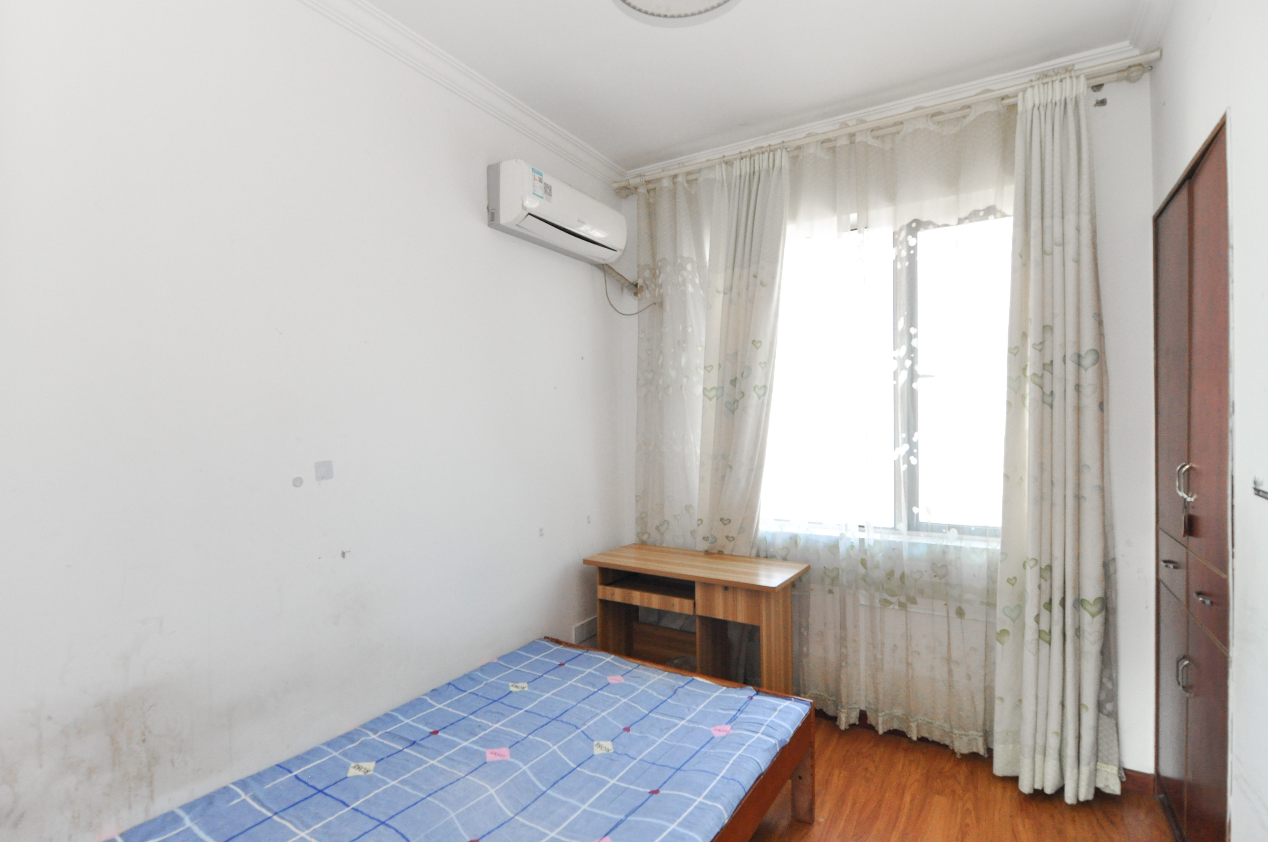 凯特梅溪紫郡  4室2厅2卫    85.0万 凯特梅溪紫郡  4室2厅2卫    85.0万卧室