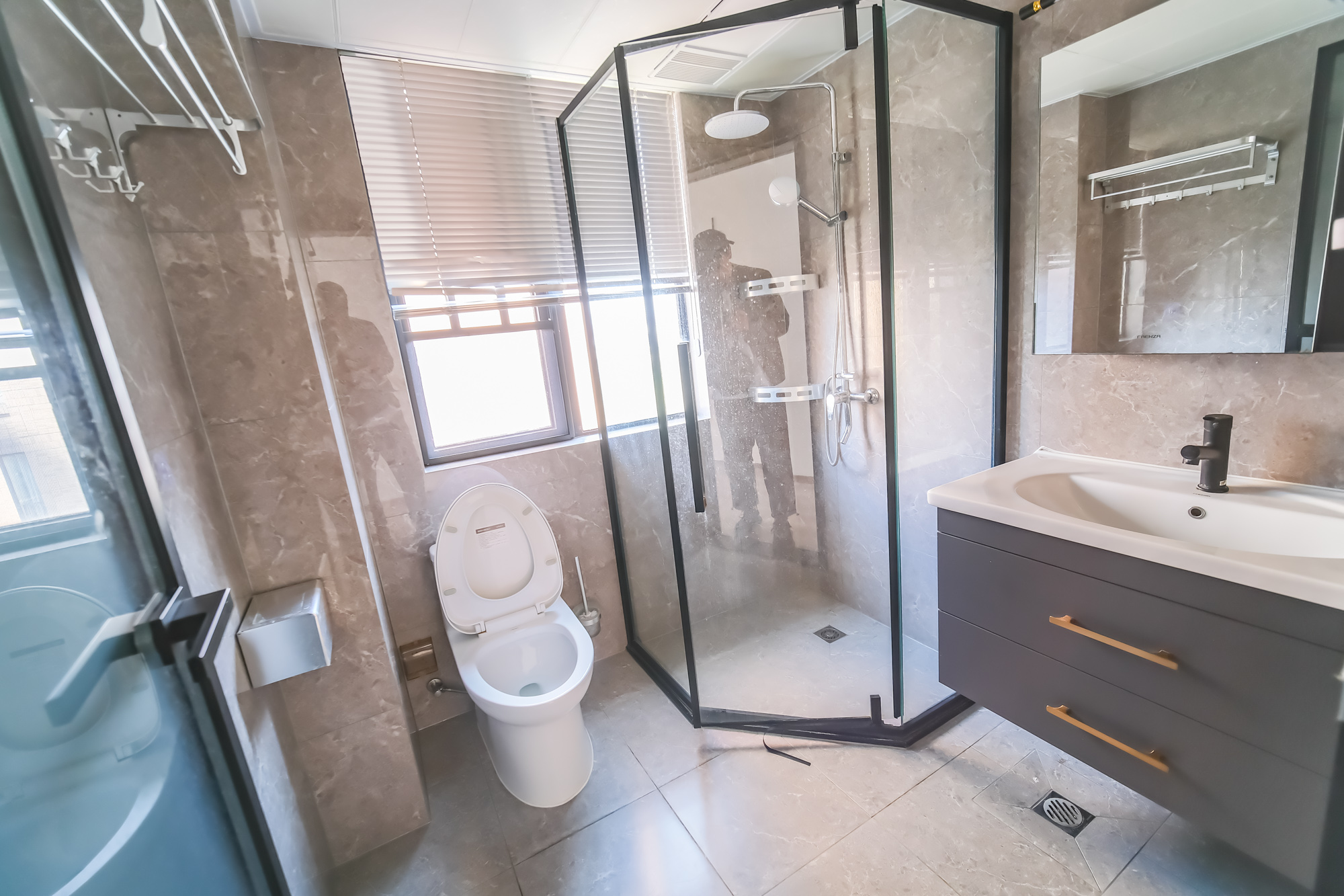 三一街区 4室2厅2卫 135.62万 三一街区 4室2厅2卫 135.62万卫生间