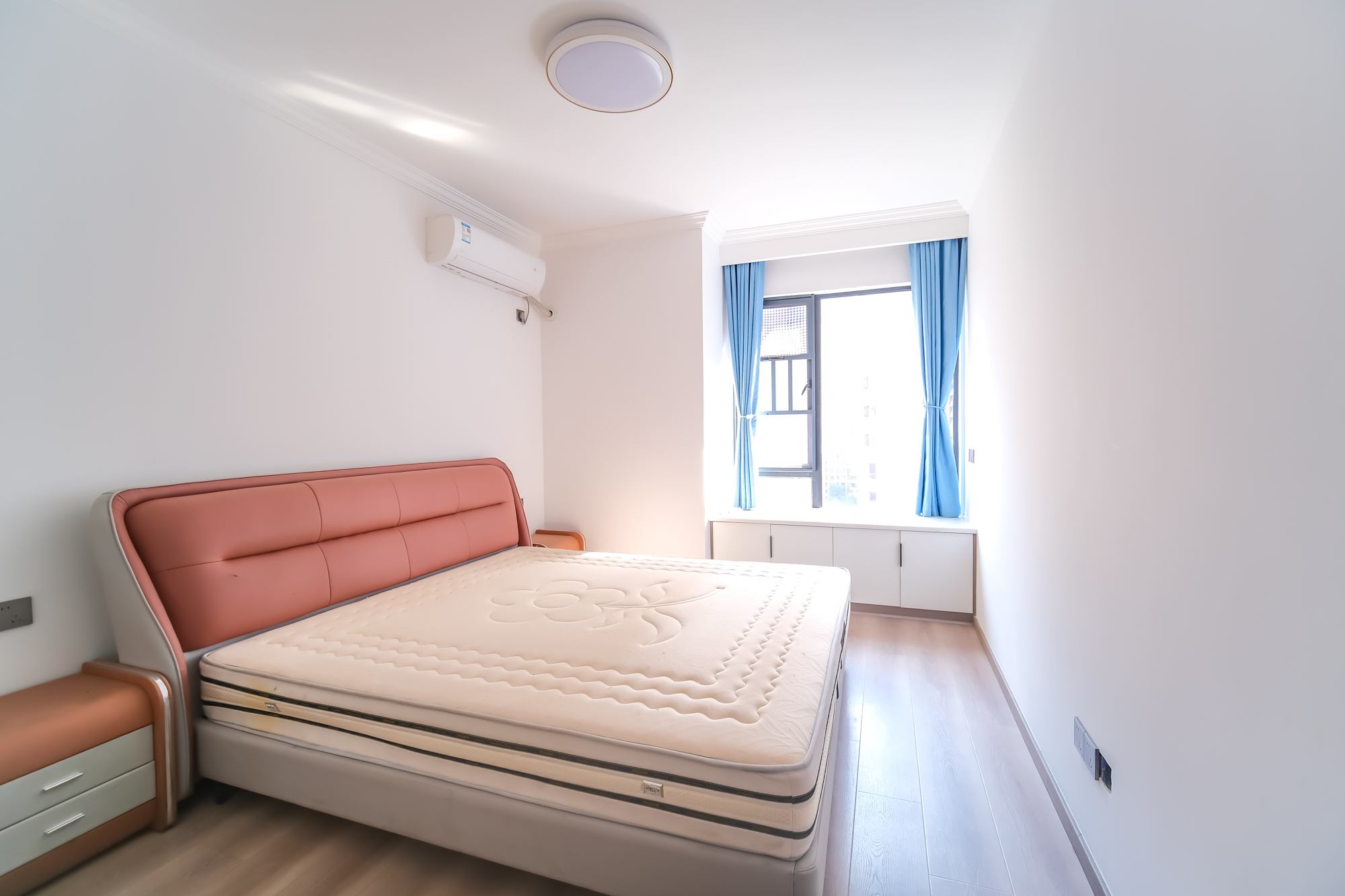 三一街区 4室2厅2卫 135.62万 三一街区 4室2厅2卫 135.62万卧室