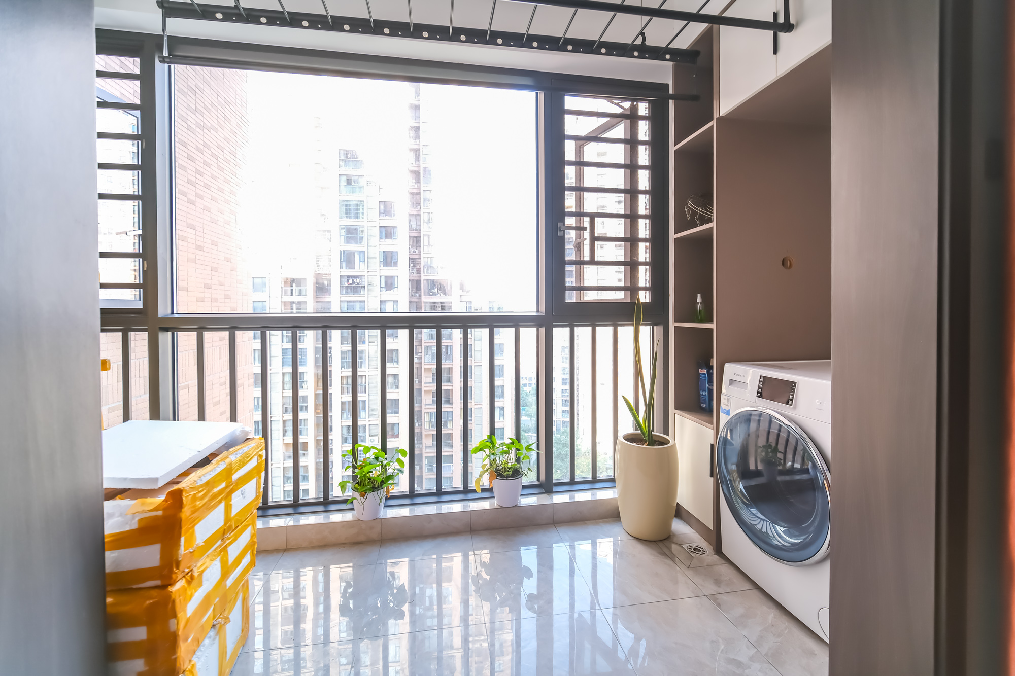 三一街区 4室2厅2卫 135.62万 三一街区 4室2厅2卫 135.62万阳台