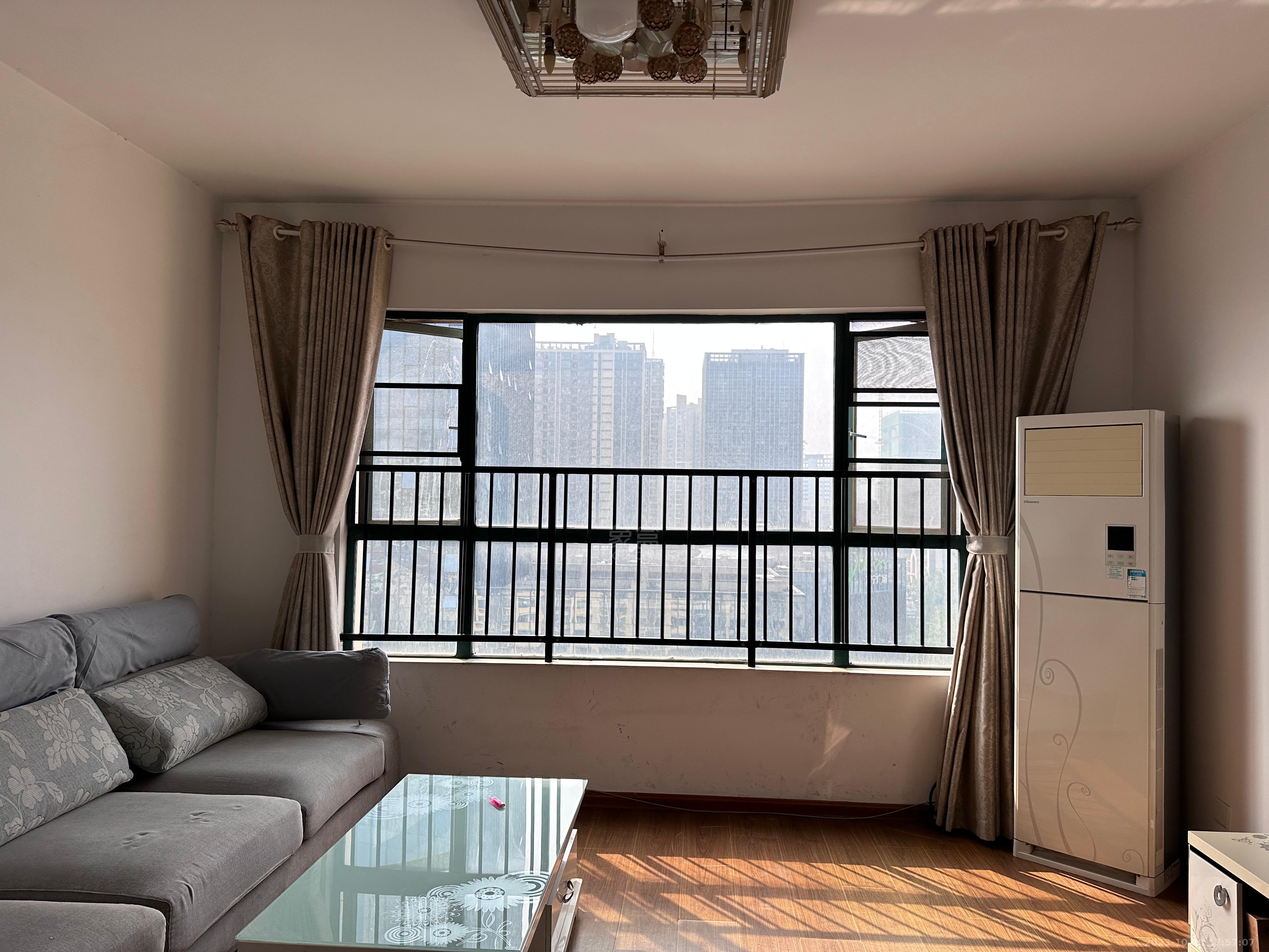 福泰国际  3室2厅2卫    85.0万 福泰国际  3室2厅2卫    85.0万室内图