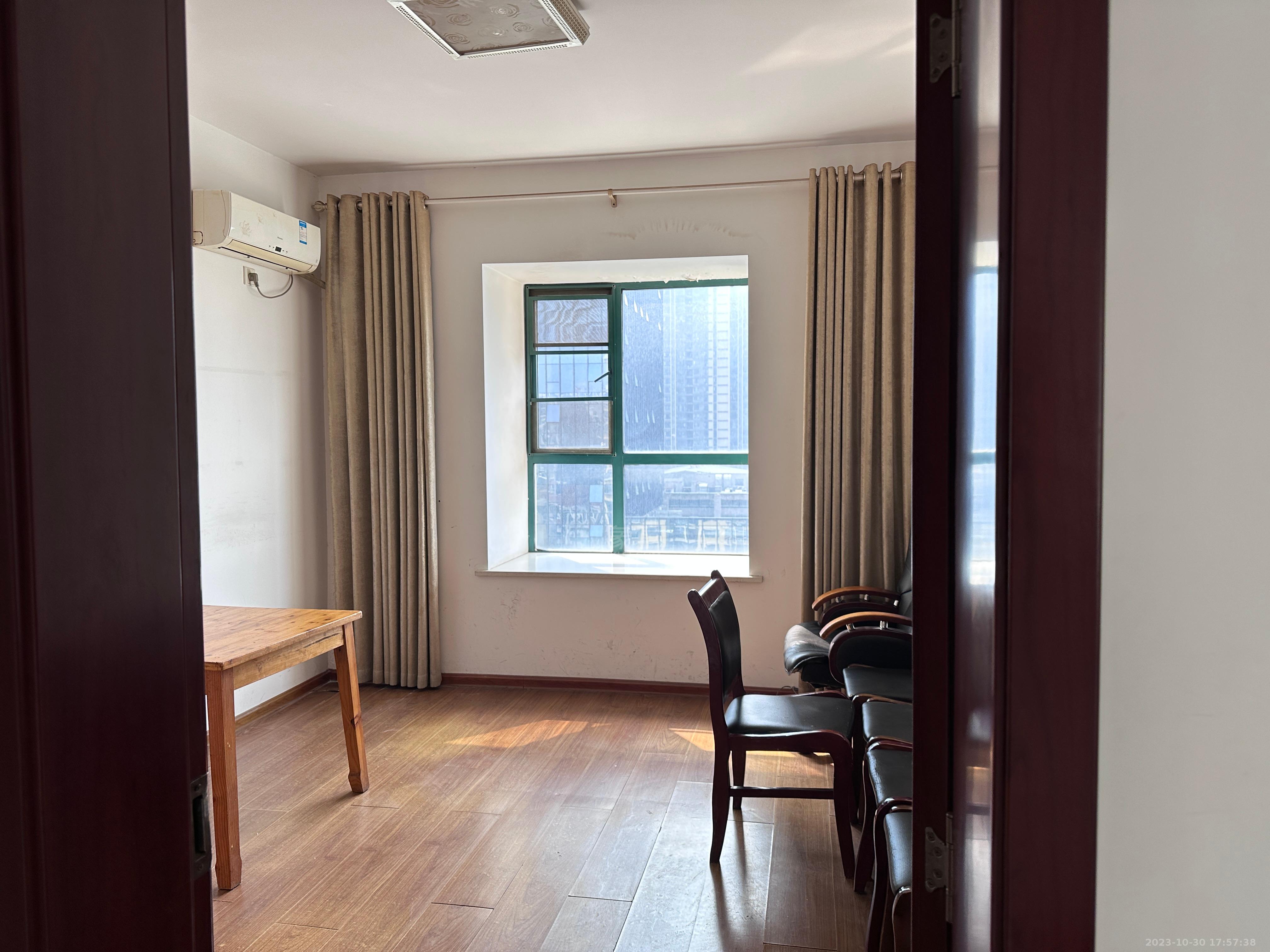 福泰国际  3室2厅2卫    85.0万 福泰国际  3室2厅2卫    85.0万室内图