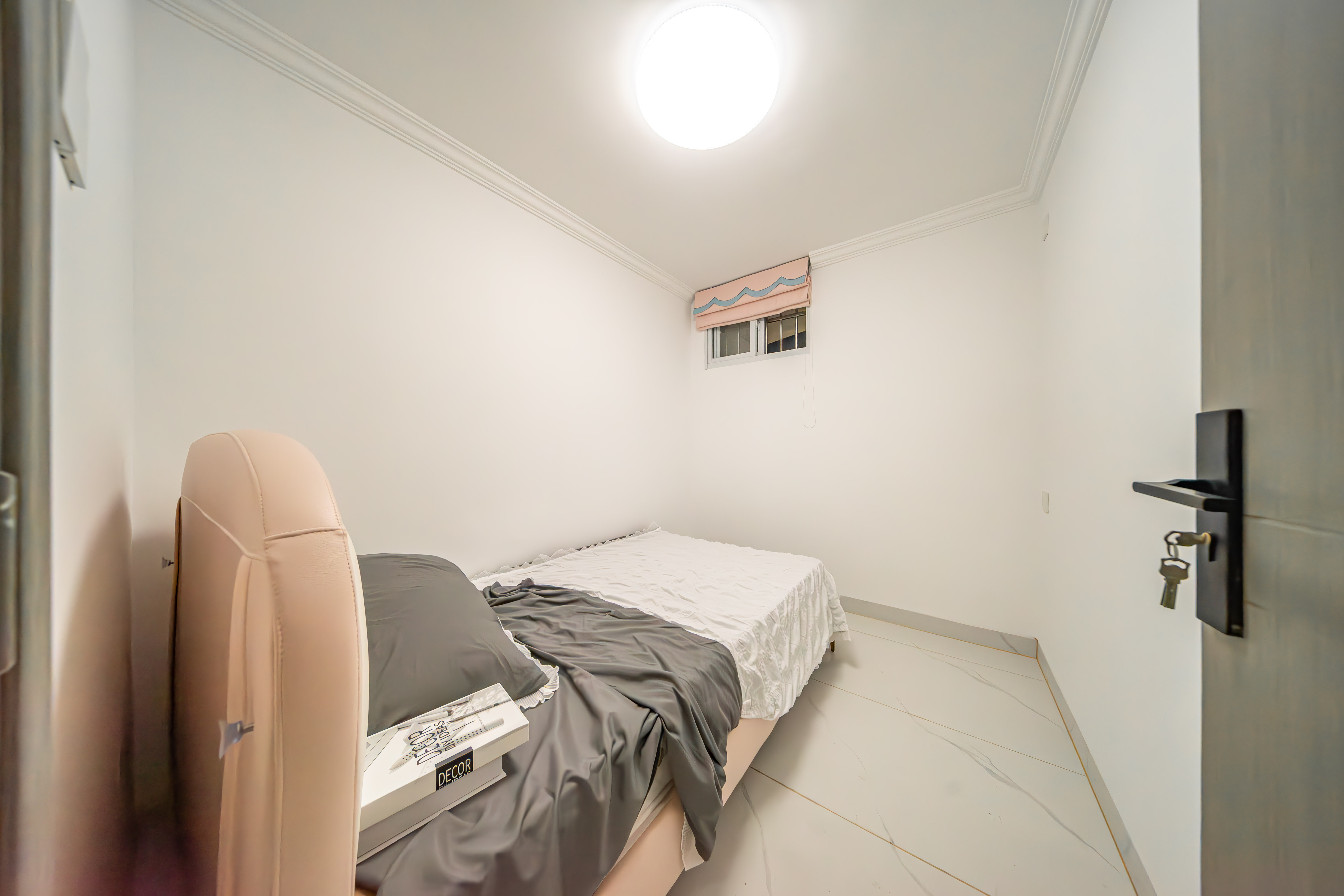 凤翔大厦  3室2厅1卫    88.5万卧室