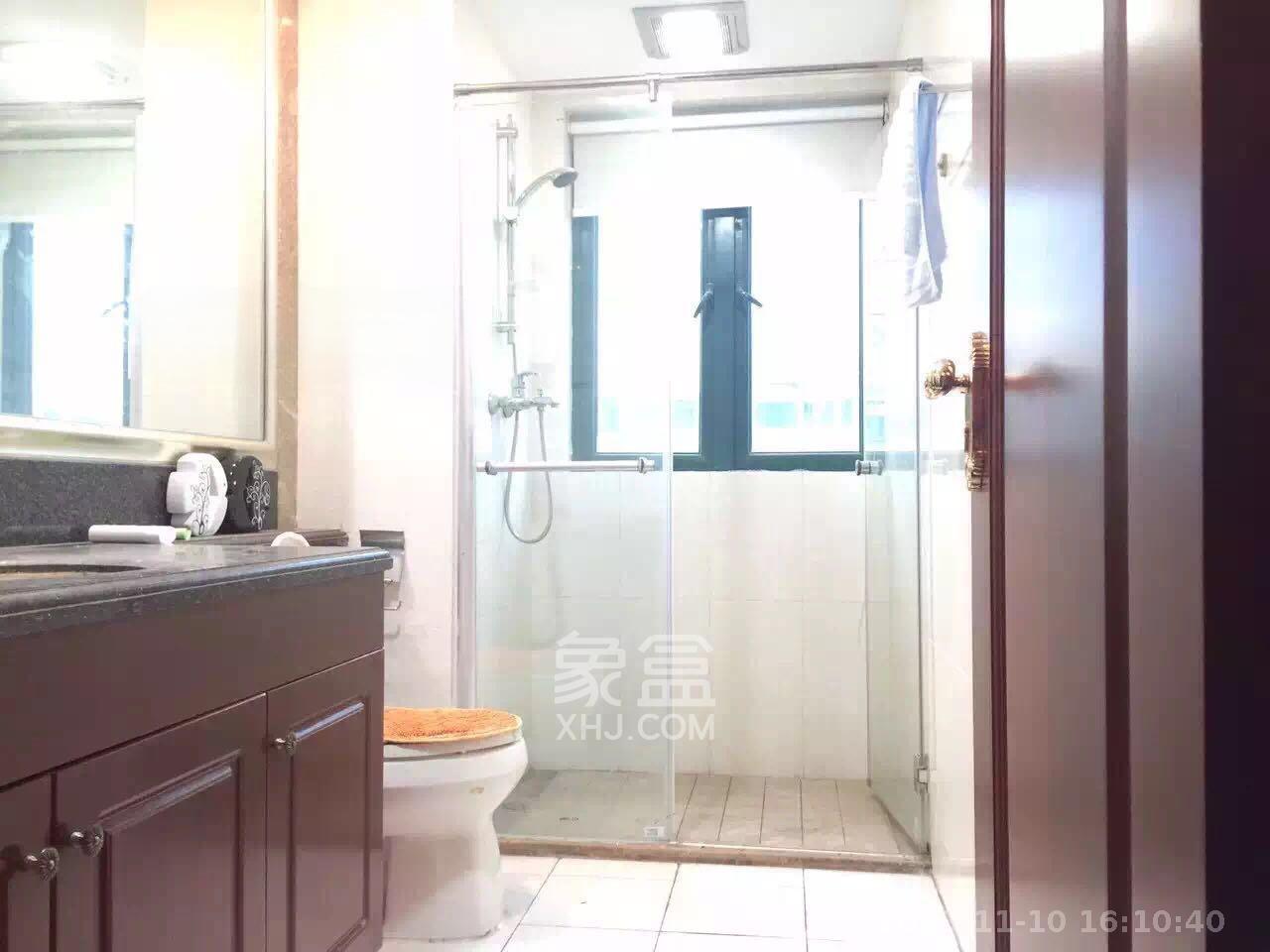 恒大城  4室2廳1衛(wèi)   3300.00元/月室內(nèi)圖