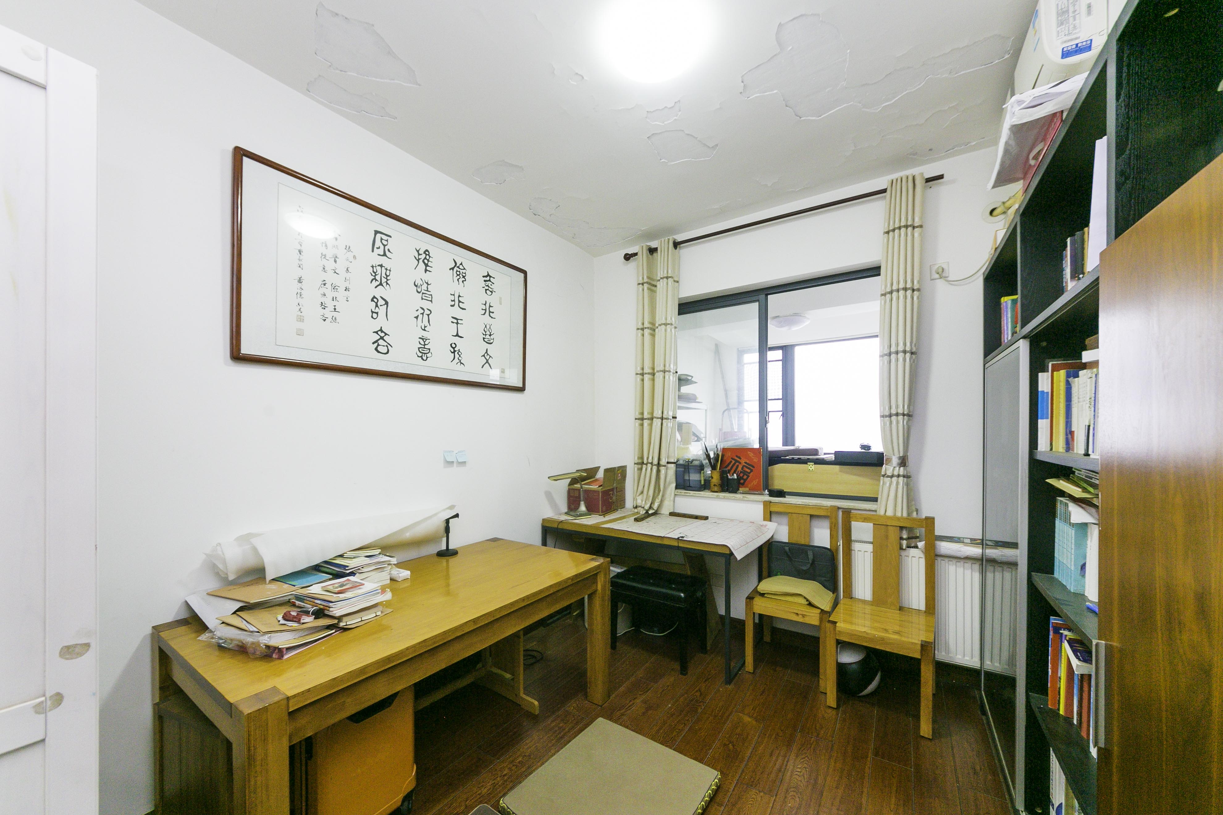 博林金谷  5室2厅2卫    235.0万卧室