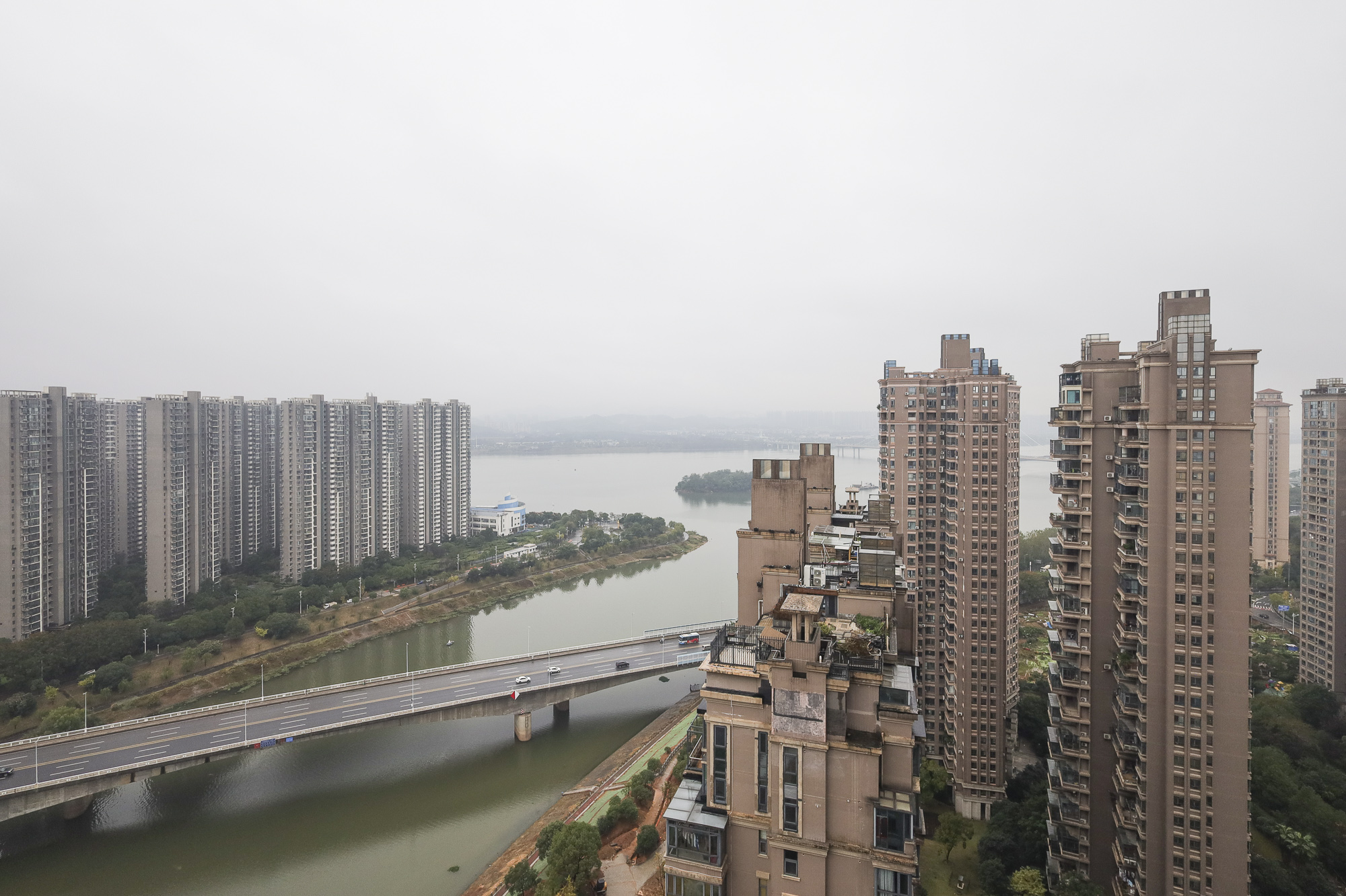 双湾国际（湘江御景花园）  3室2厅2卫   120.00万其他