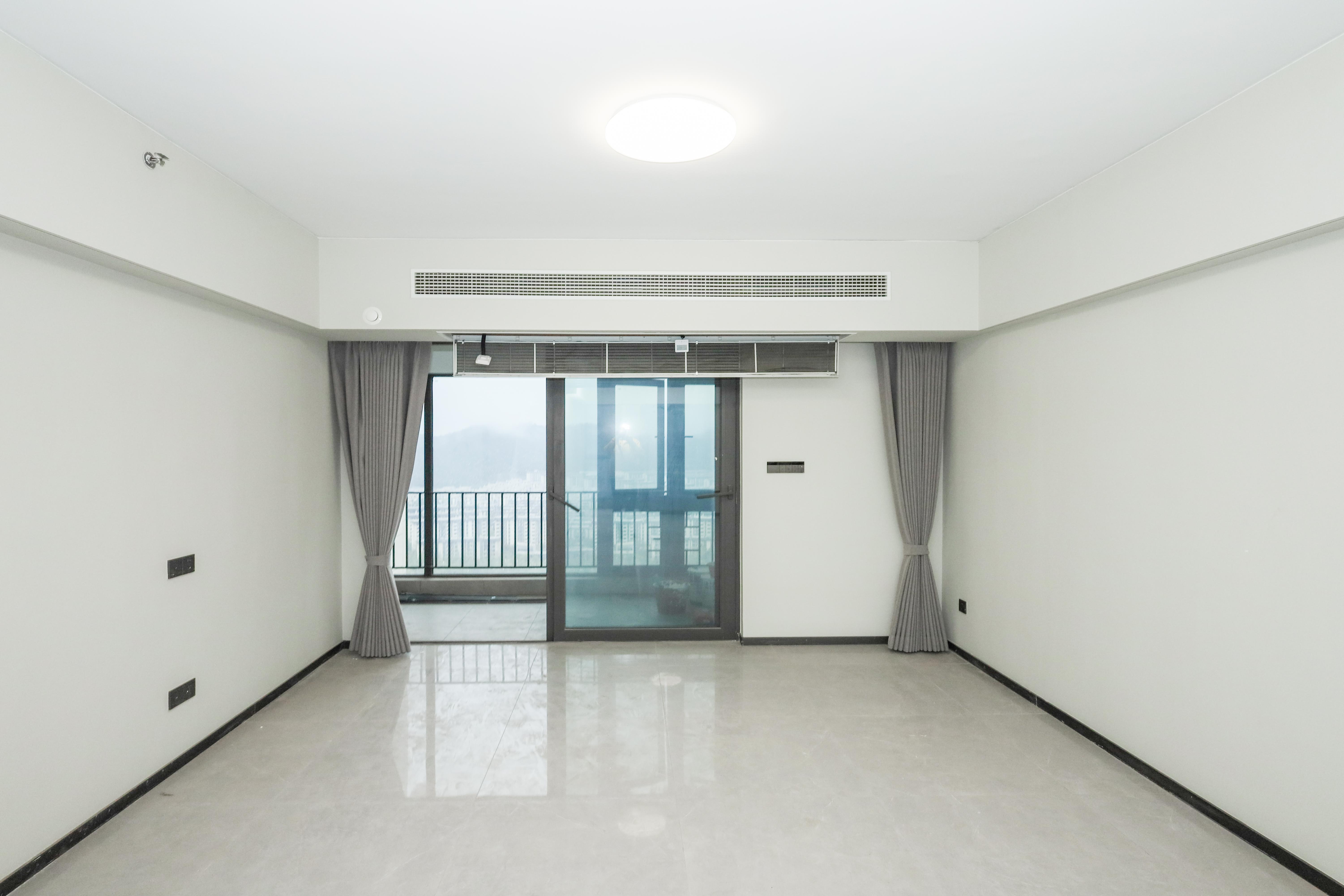 时代梅溪领峰  5室2厅2卫   342.00万
