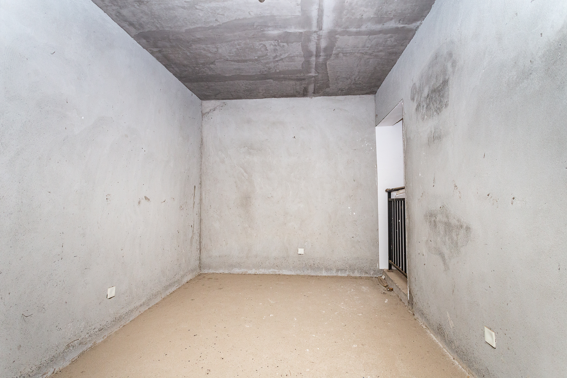 星月绿洲  3室2厅1卫    61.0万卧室