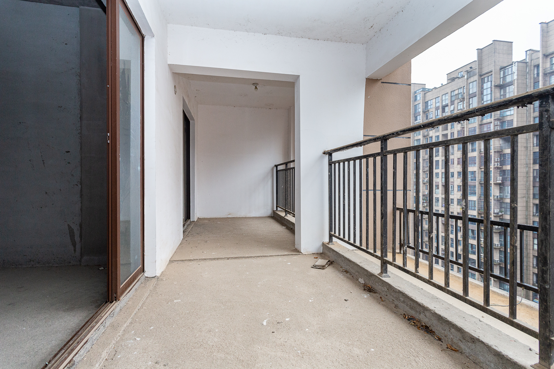 星月绿洲  3室2厅1卫    61.0万阳台