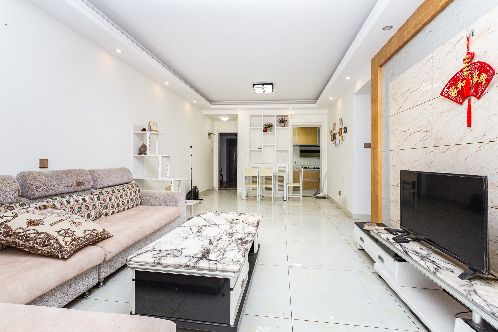 勤诚达新界  3室2厅1卫    94.0万 勤诚达新界  3室2厅1卫    94.0万客厅