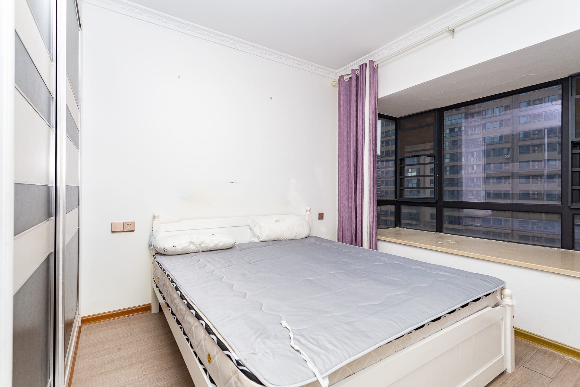 勤诚达新界  3室2厅1卫    94.0万 勤诚达新界  3室2厅1卫    94.0万卧室