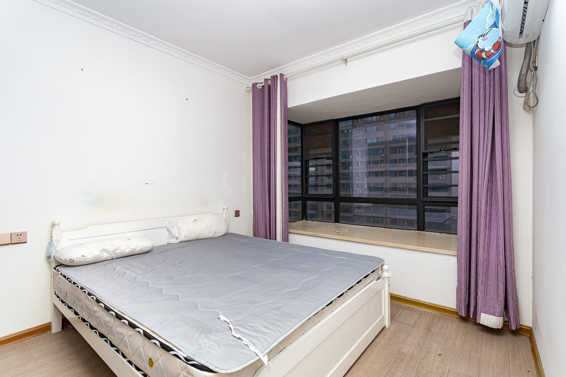 勤诚达新界  3室2厅1卫    94.0万 勤诚达新界  3室2厅1卫    94.0万卧室