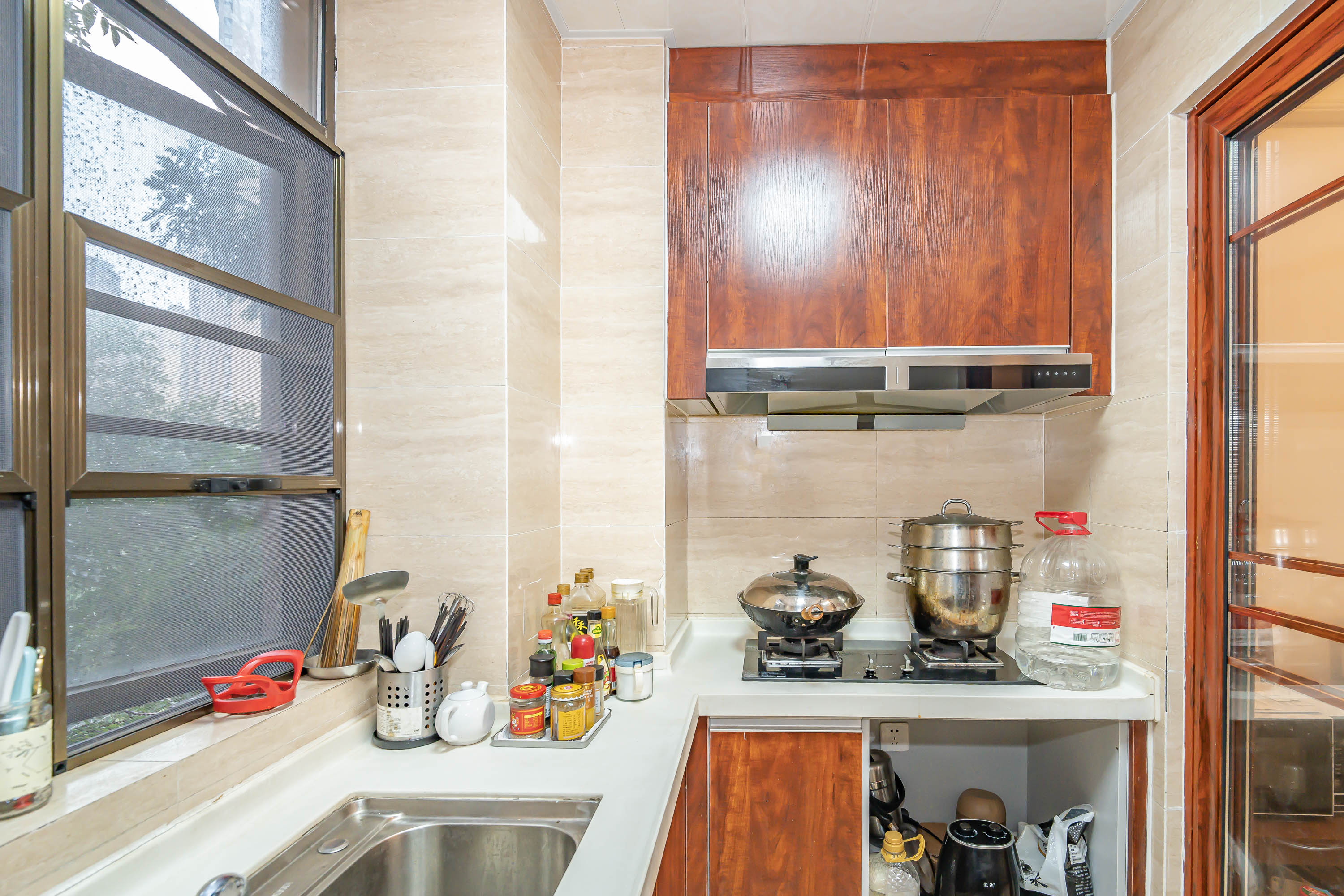 江山帝景哈佛  3室2厅2卫    123.1万厨房