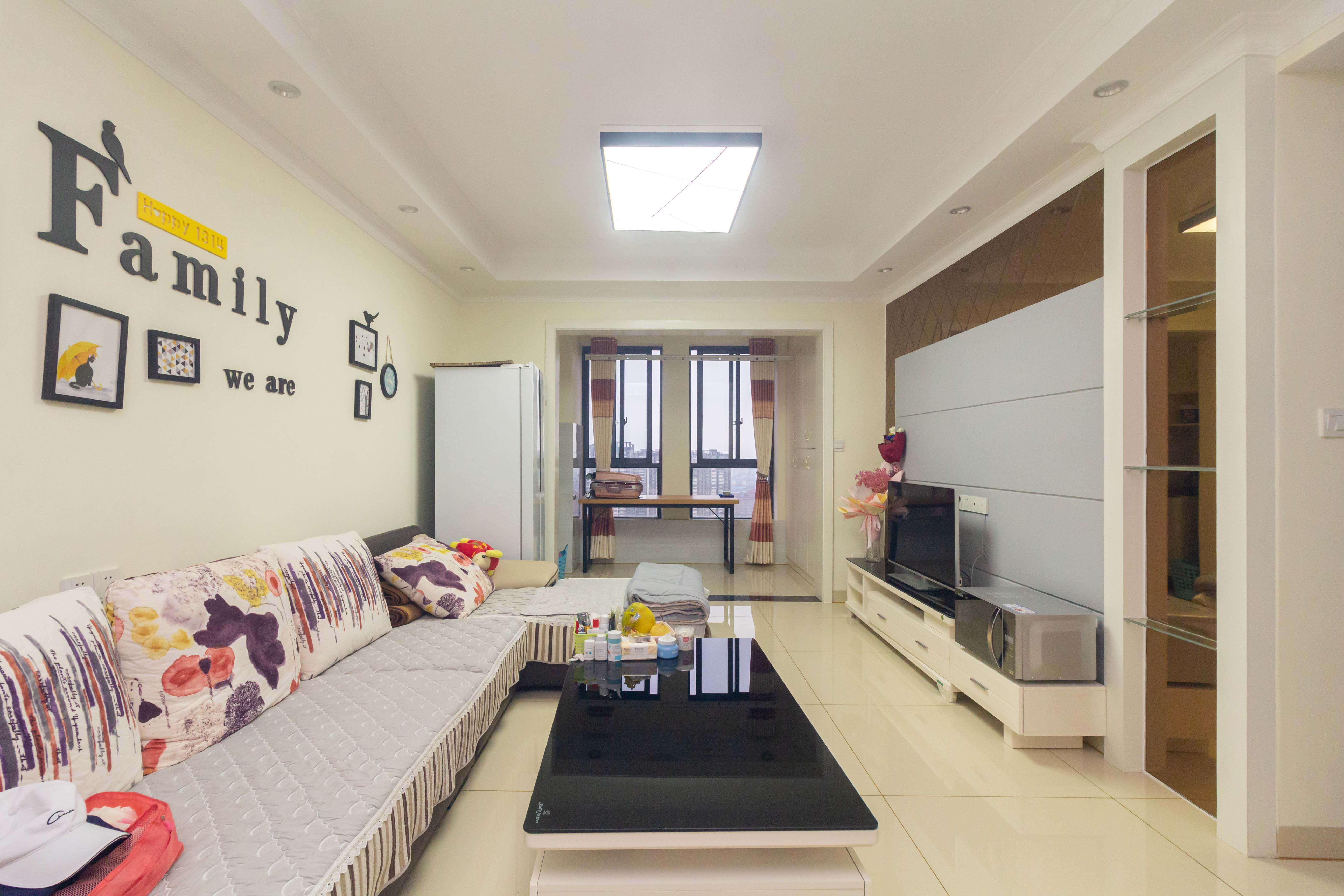 海德公园  3室2厅1卫    69.8万 海德公园  3室2厅1卫    69.8万客厅