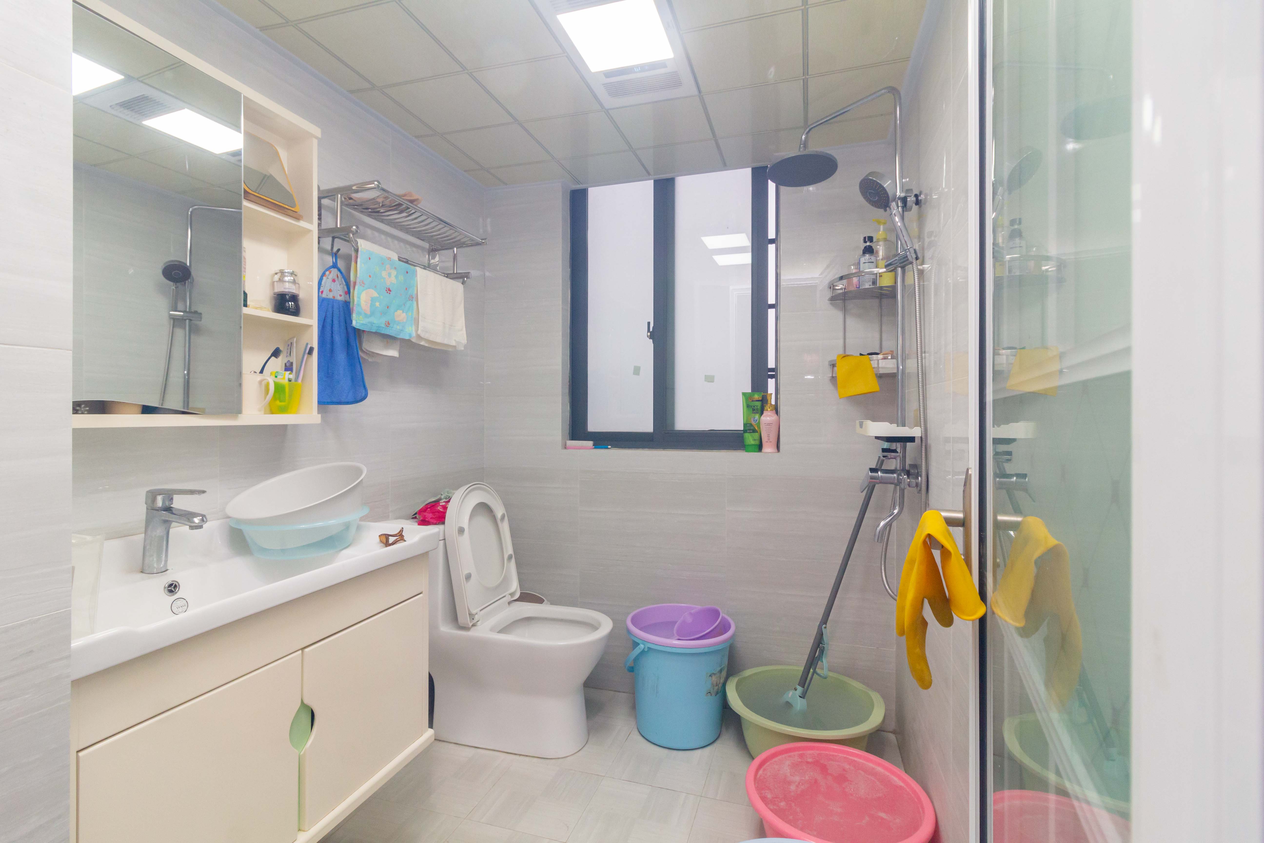 海德公园  3室2厅1卫    69.8万 海德公园  3室2厅1卫    69.8万卫生间