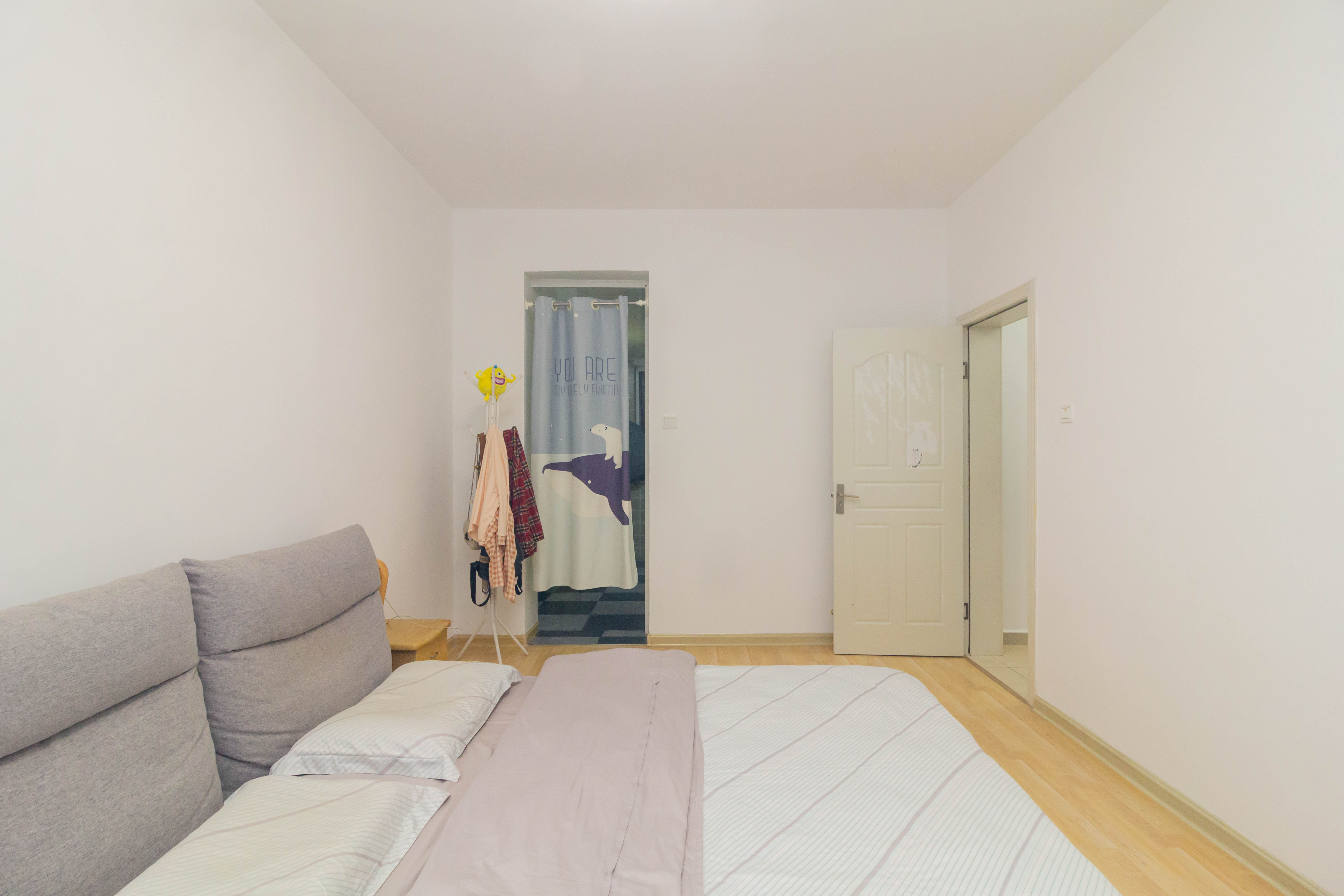 未来蜂巢  3室2厅2卫    74.0万卧室