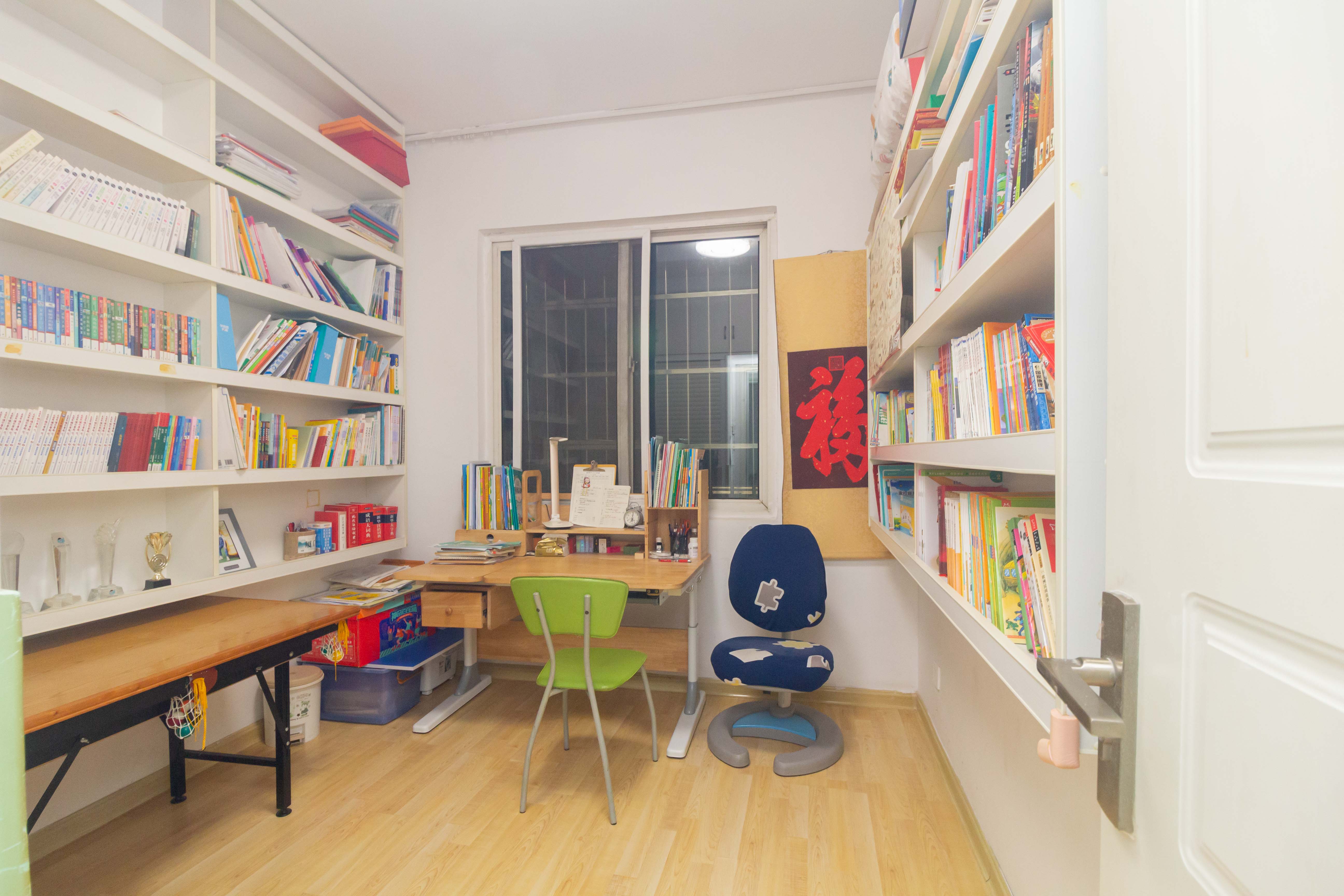 未来蜂巢  3室2厅2卫    74.0万卧室