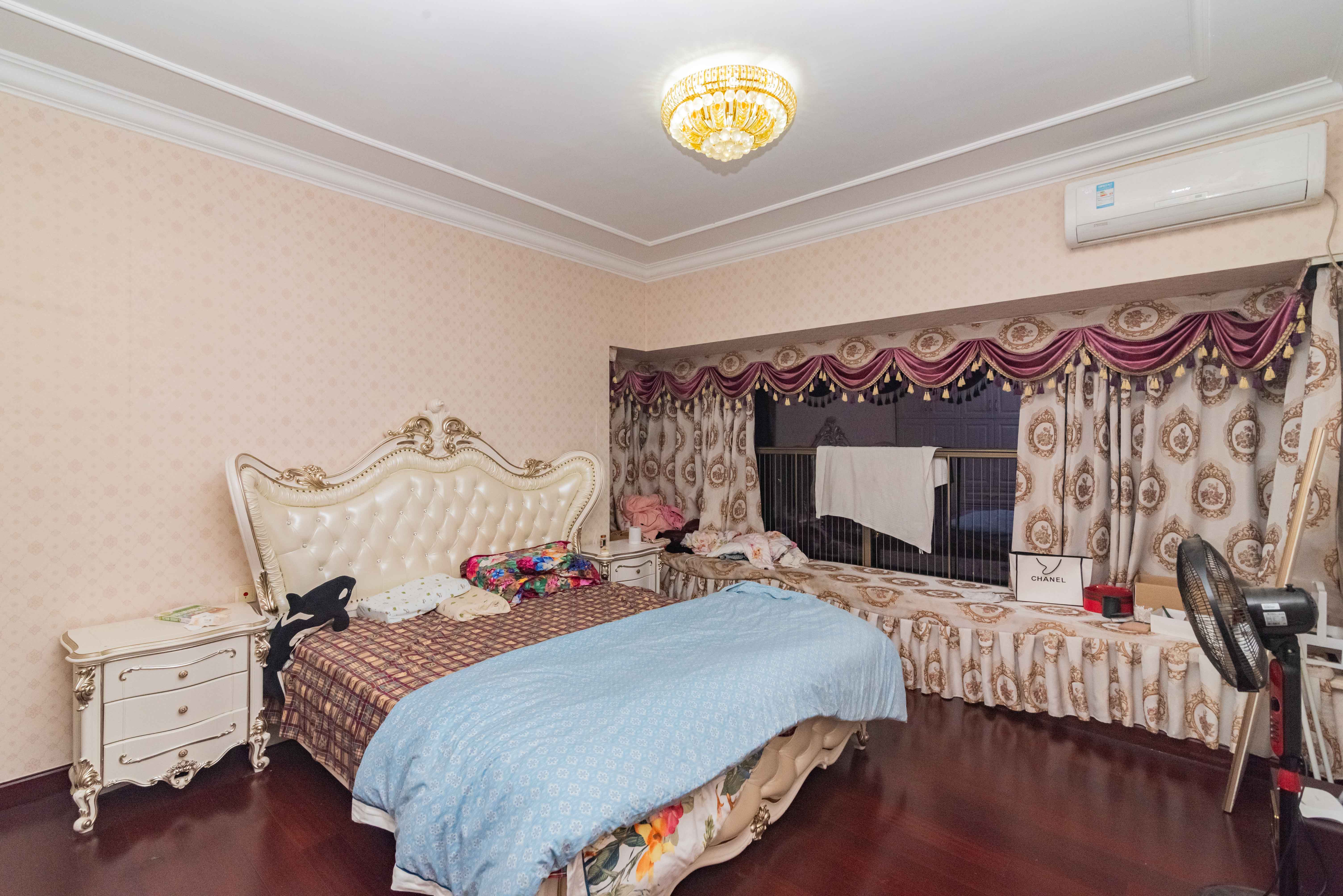 恒大雅苑  3室2厅2卫    115.0万 恒大雅苑  3室2厅2卫    115.0万卧室