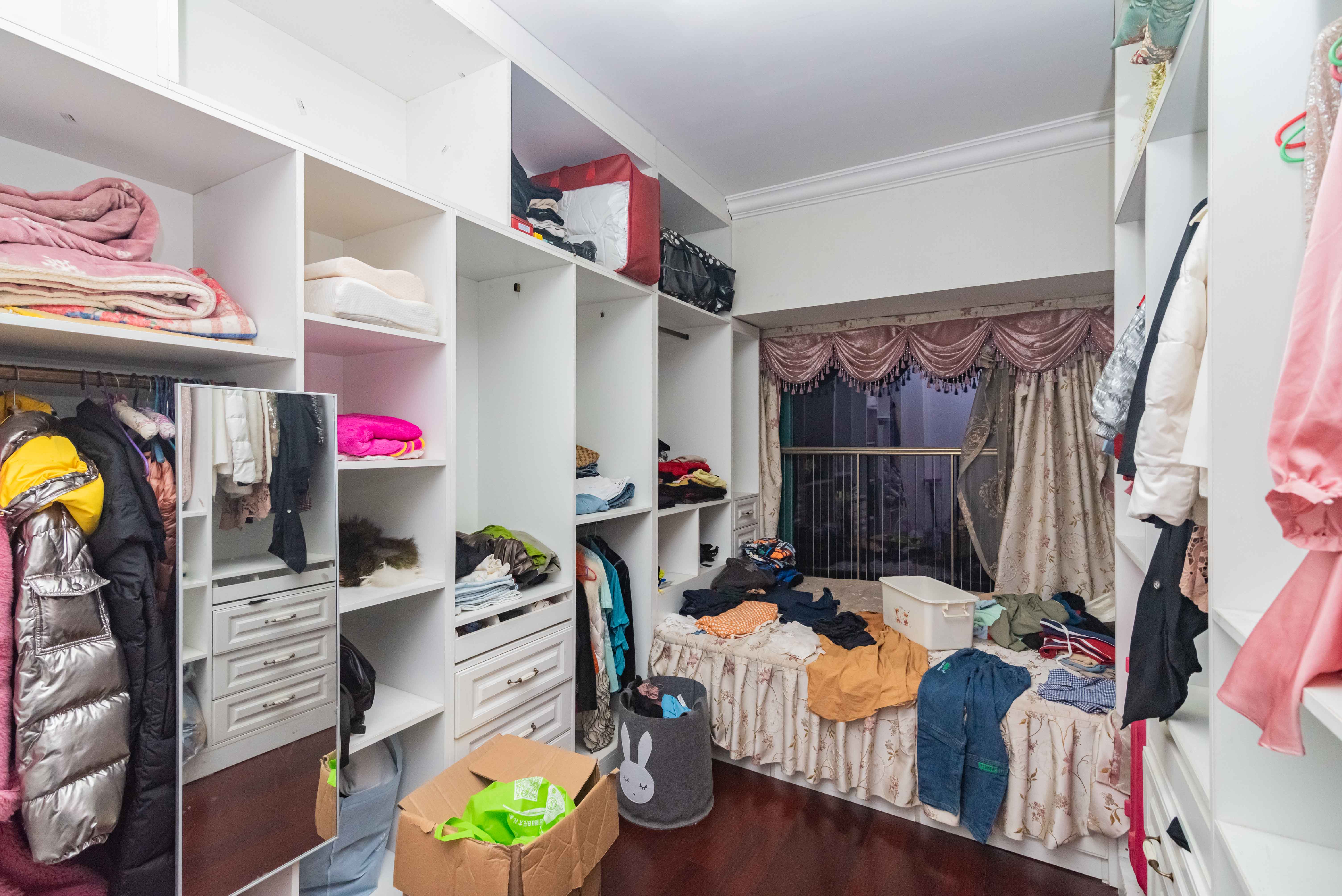 恒大雅苑  3室2厅2卫    115.0万 恒大雅苑  3室2厅2卫    115.0万卧室