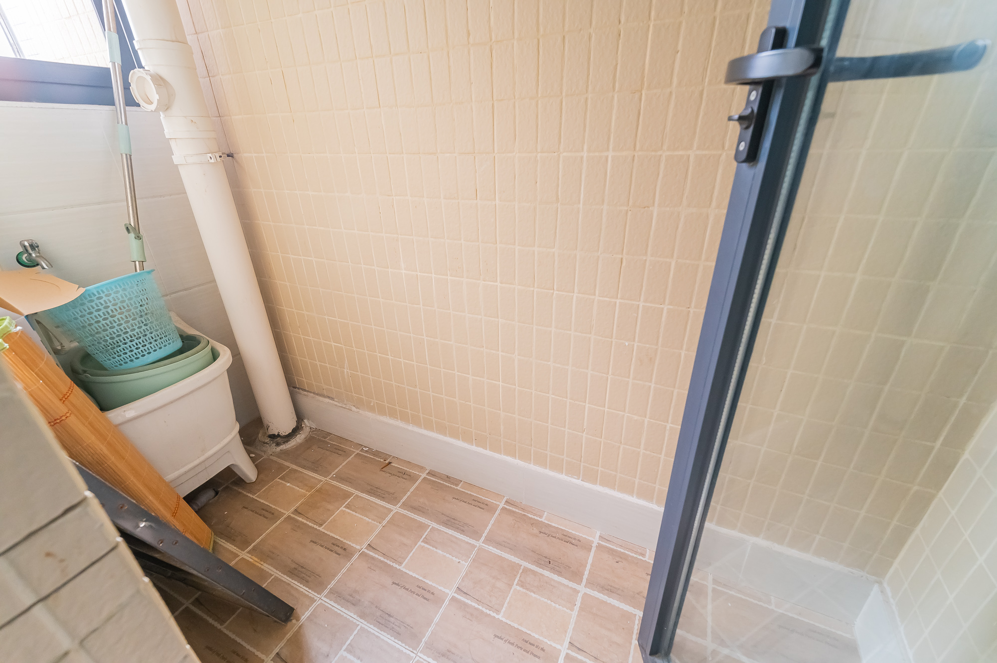 蓝山郡 1室1厅1卫 32.0万 蓝山郡 1室1厅1卫 32.0万阳台