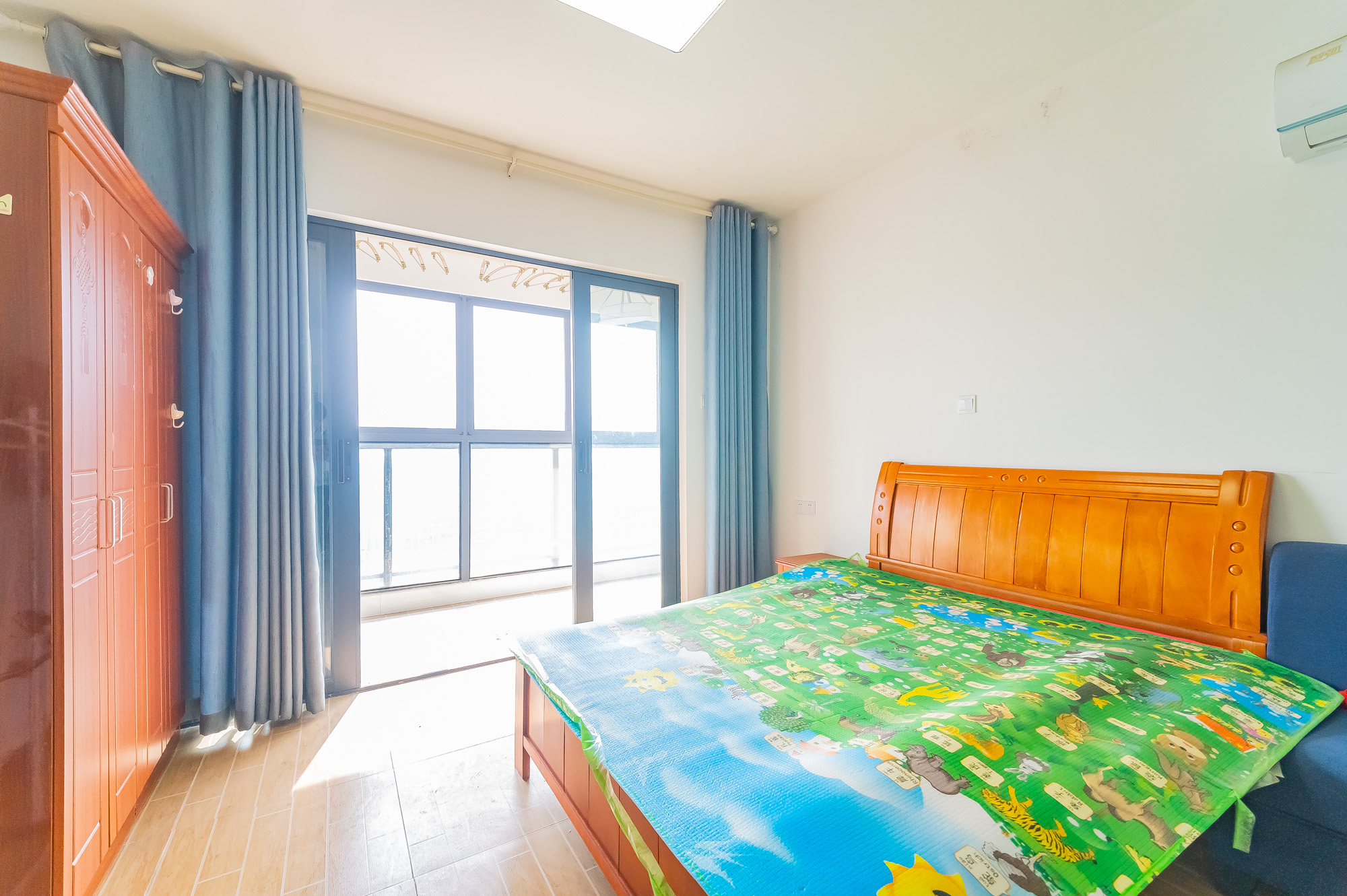 蓝山郡 1室1厅1卫 32.0万 蓝山郡 1室1厅1卫 32.0万卧室