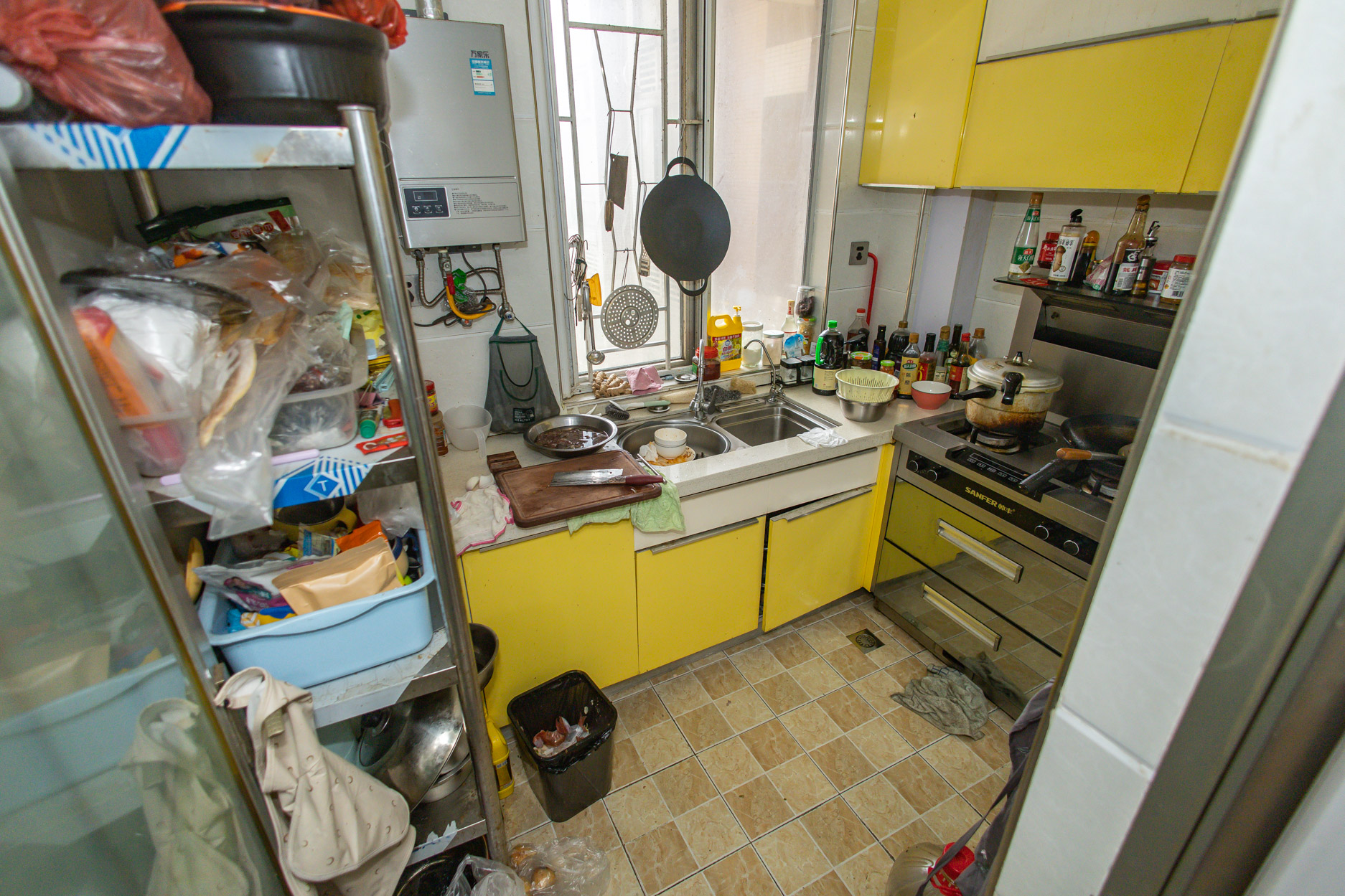 恒广国际景园一二区  3室2厅2卫    92.8万 恒广国际景园一二区  3室2厅2卫    92.8万厨房