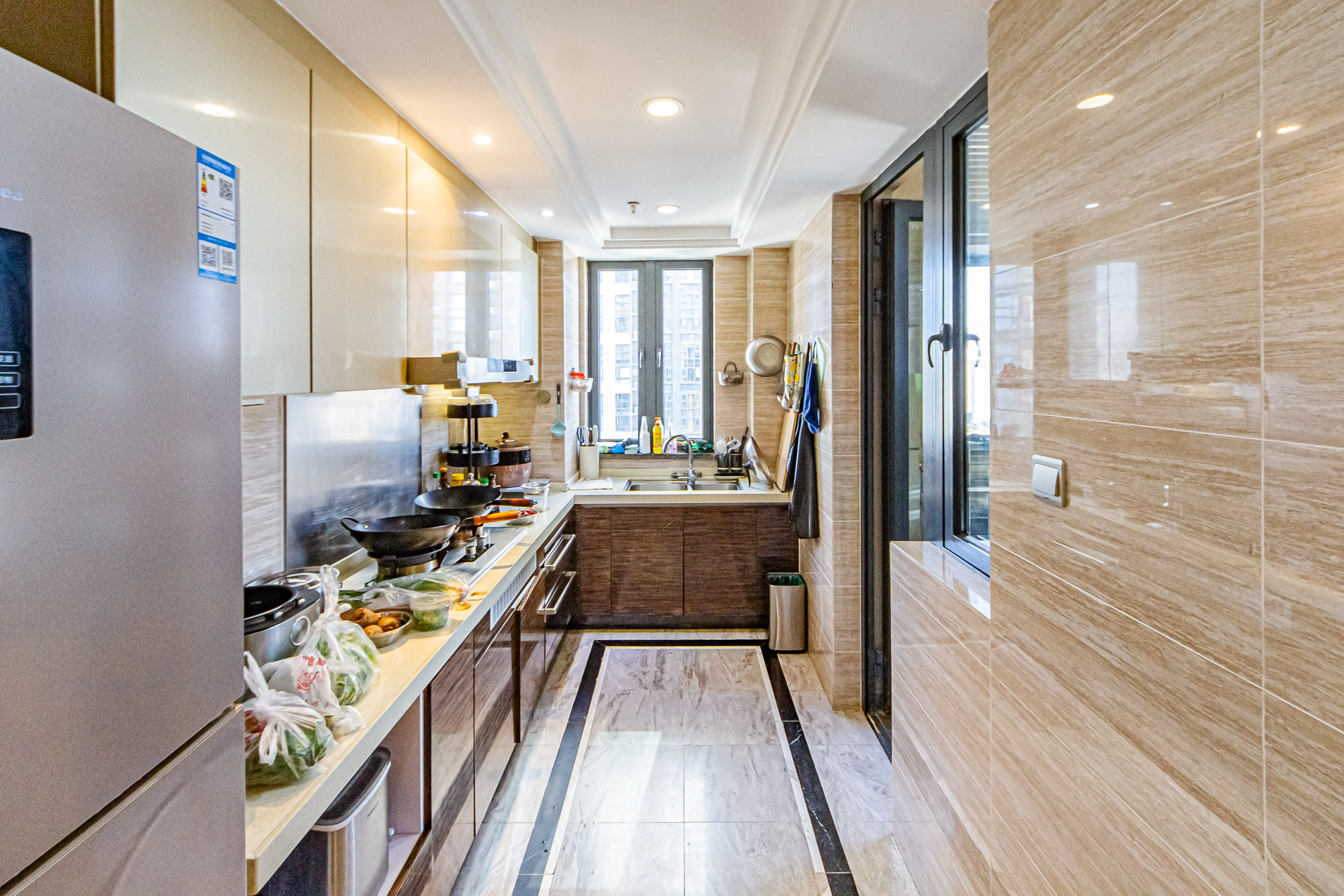 恒大御景半岛锦绣苑  4室2厅2卫    260.0万厨房