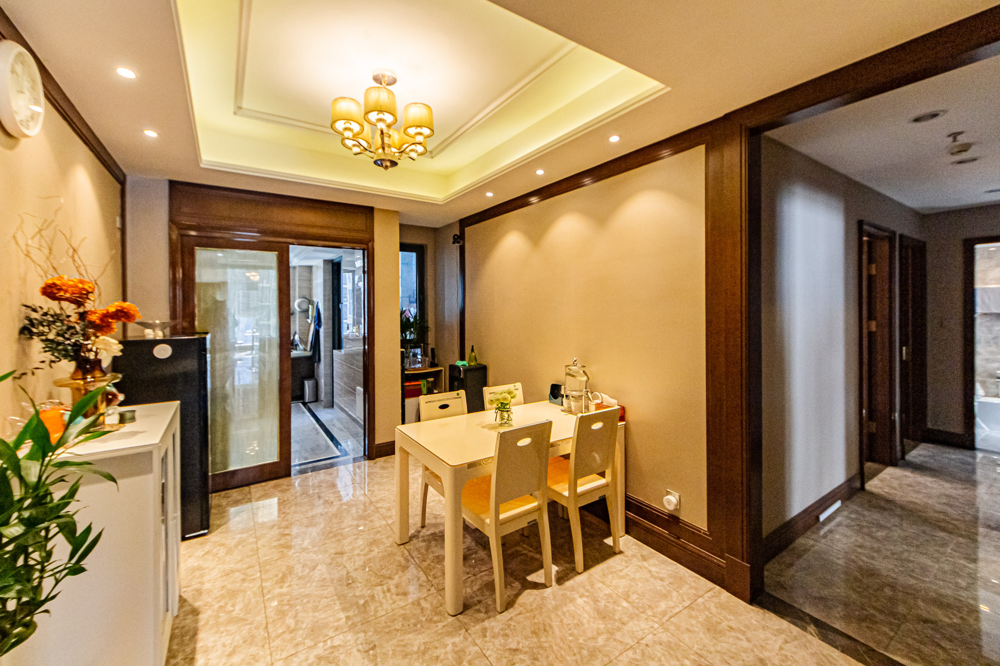 恒大御景半岛锦绣苑  4室2厅2卫    260.0万客厅