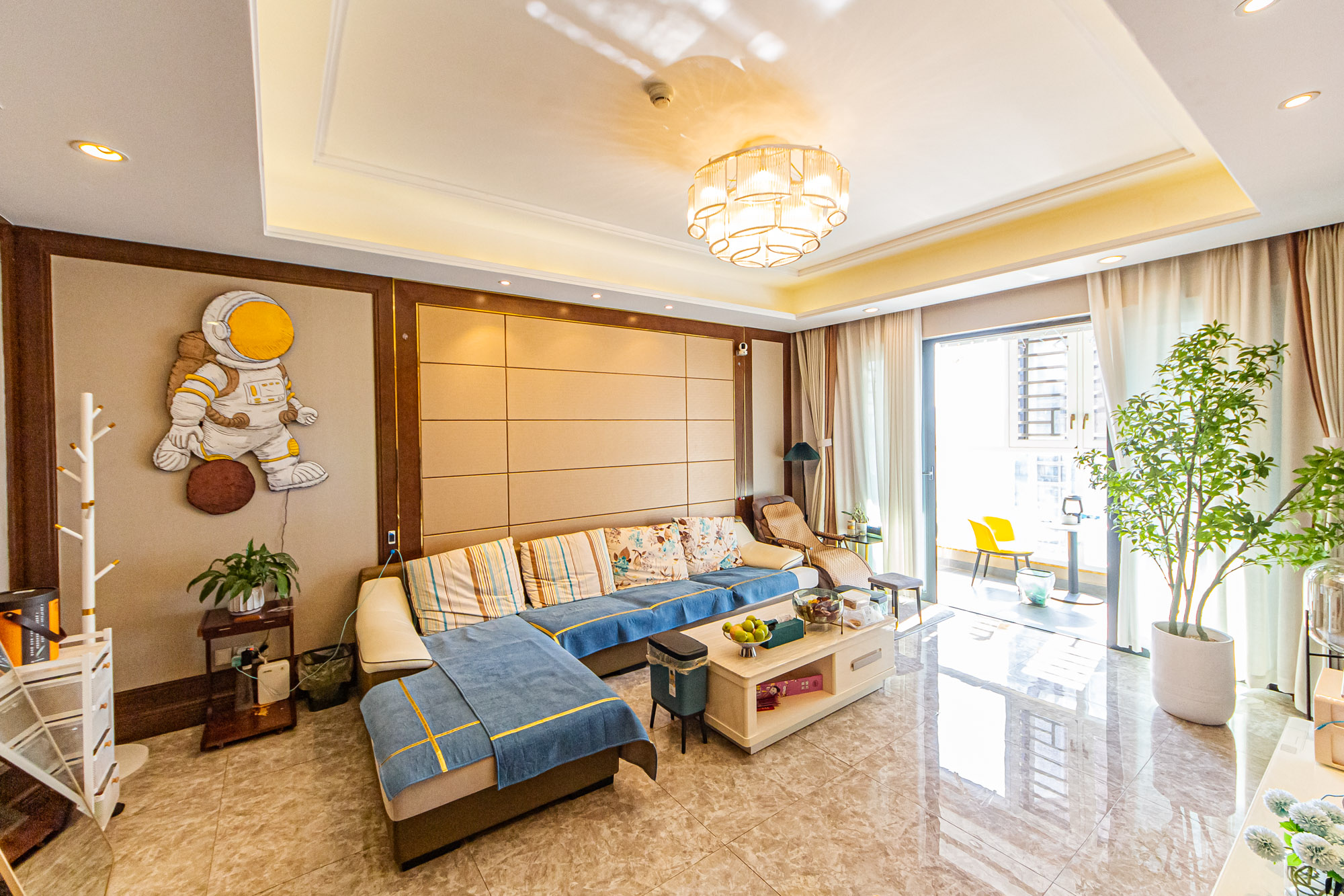 恒大御景半岛锦绣苑  4室2厅2卫    260.0万客厅