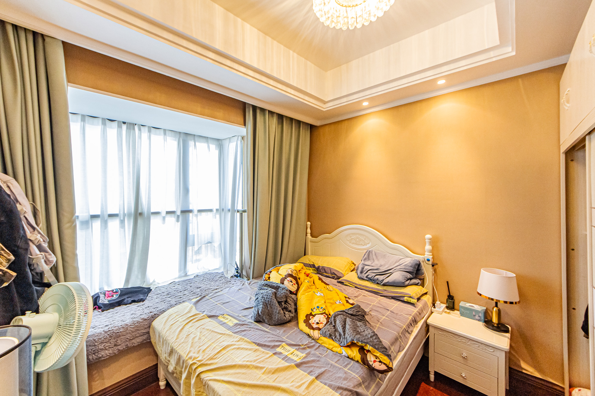 恒大御景半岛锦绣苑  4室2厅2卫    260.0万卧室