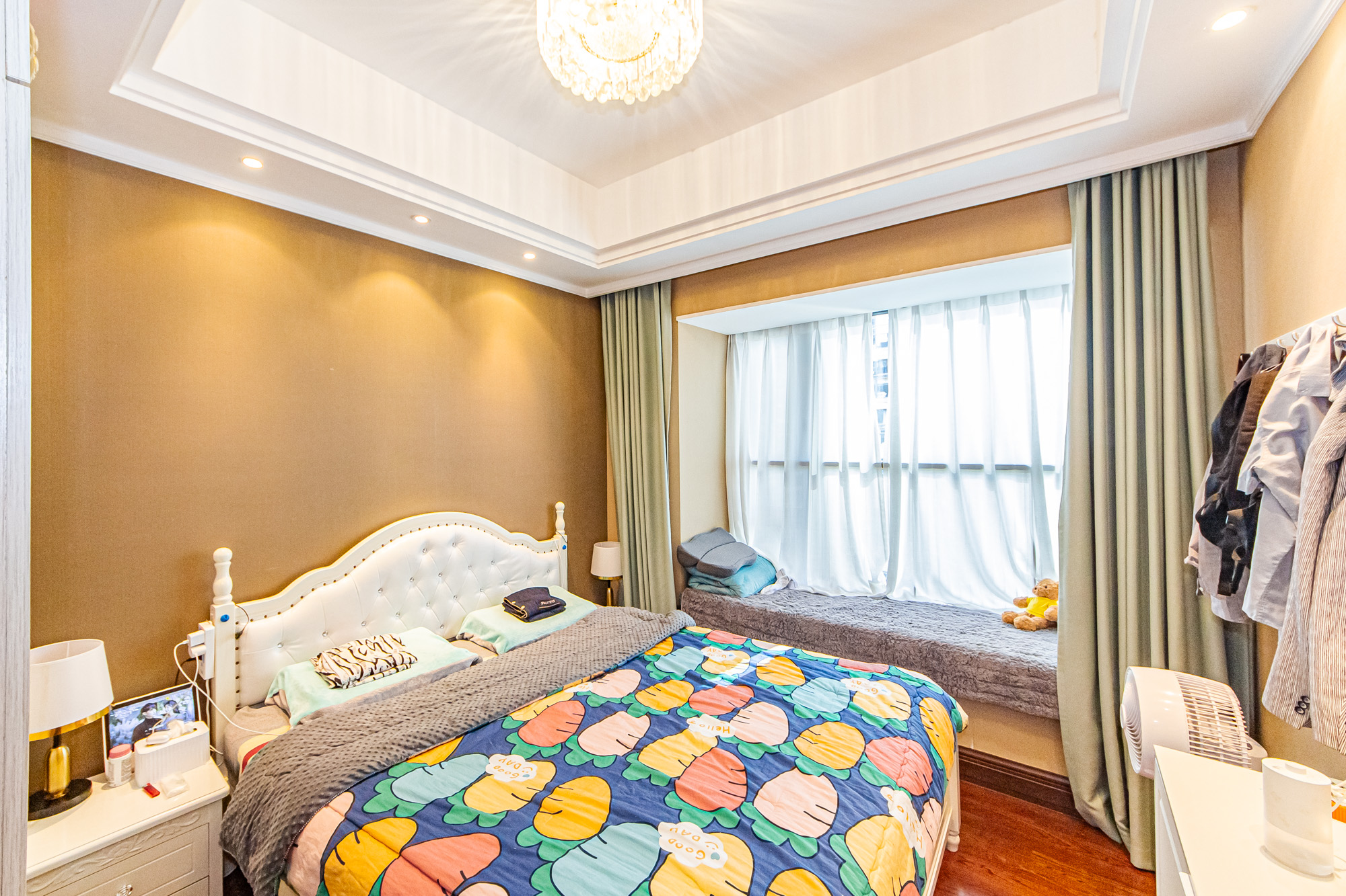 恒大御景半岛锦绣苑  4室2厅2卫    260.0万卧室