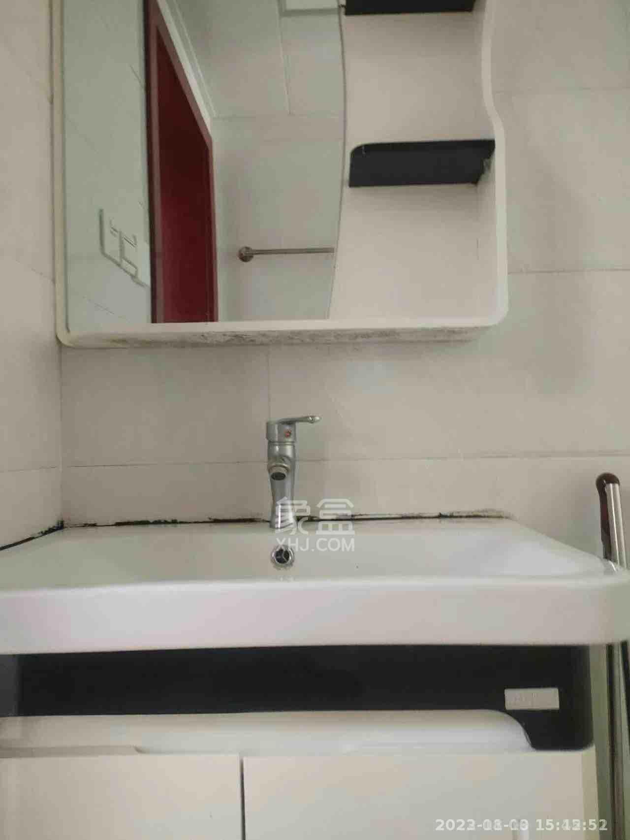莲花小区  2室2厅1卫   1300.00元/月室内图