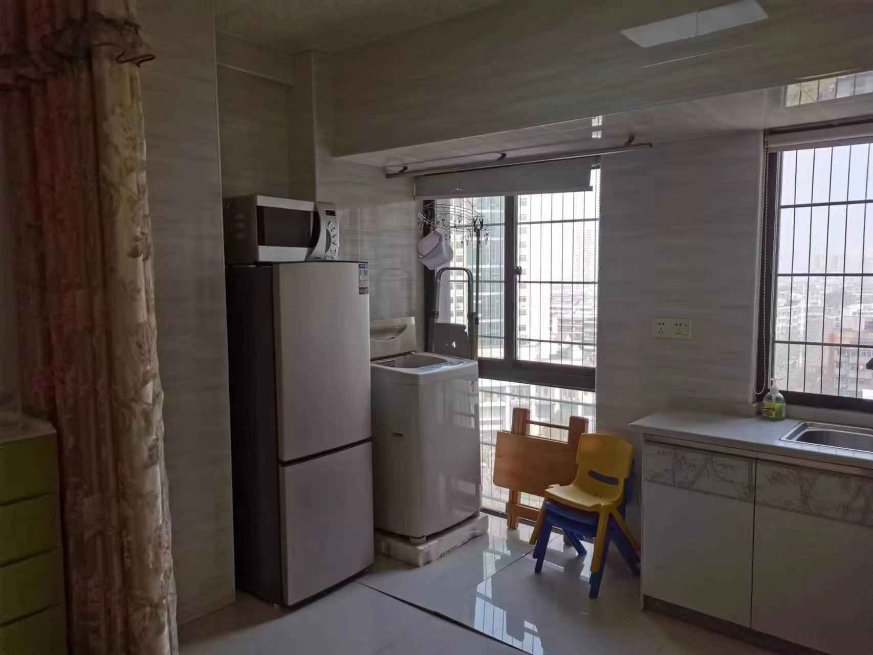 中建岳阳中心  1室1厅1卫   1300.00元/月室内图
