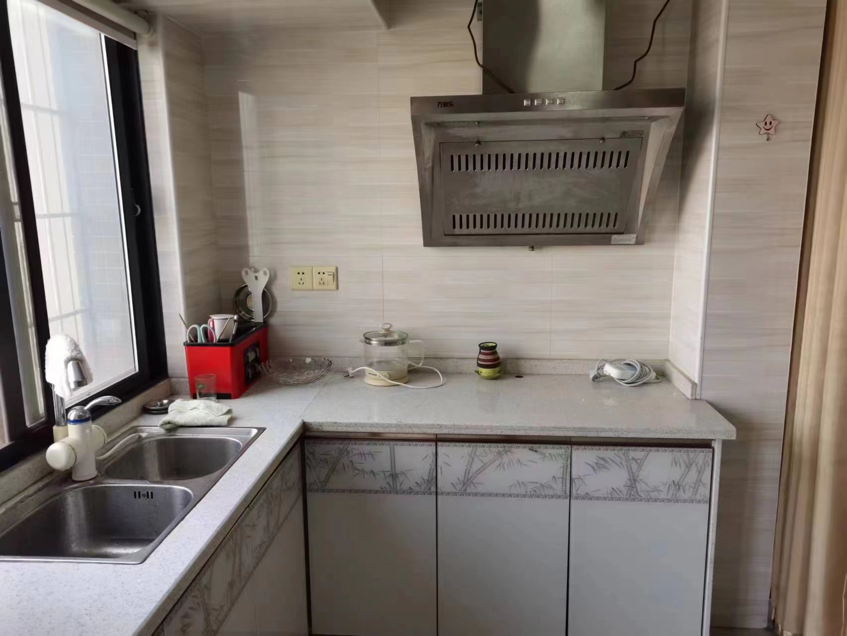 中建岳阳中心  1室1厅1卫   1300.00元/月室内图