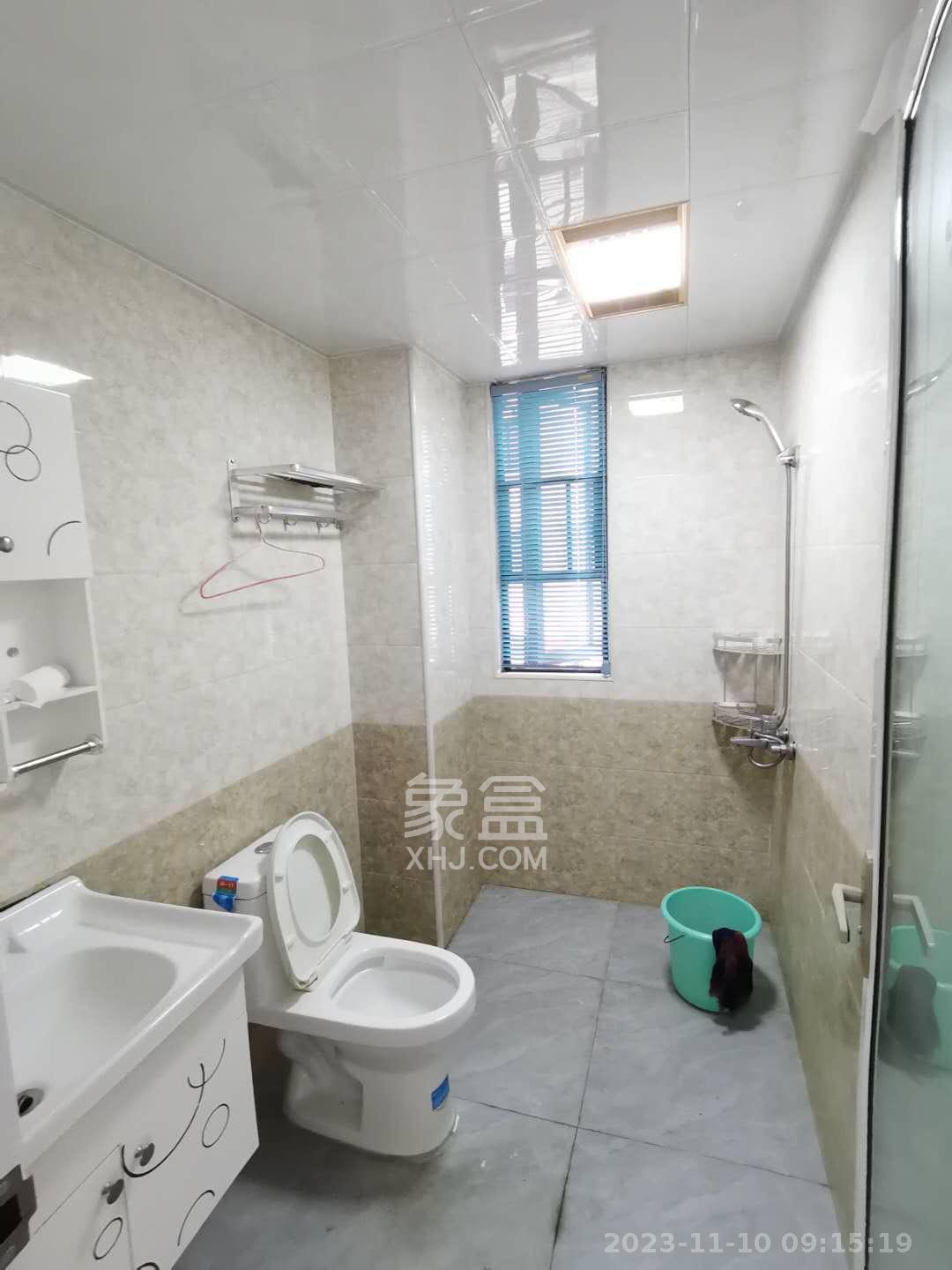 卓越浅水湾  4室2厅2卫   3000.00元/月室内图