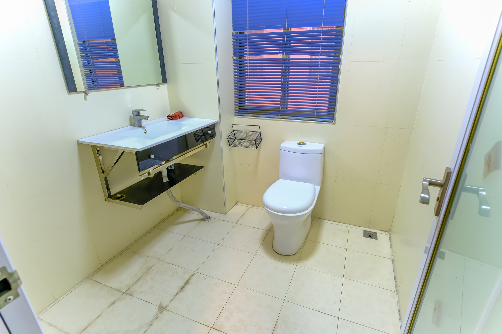 蟠龙欣苑 3室2厅2卫 68.8万 蟠龙欣苑 3室2厅2卫 68.8万卫生间